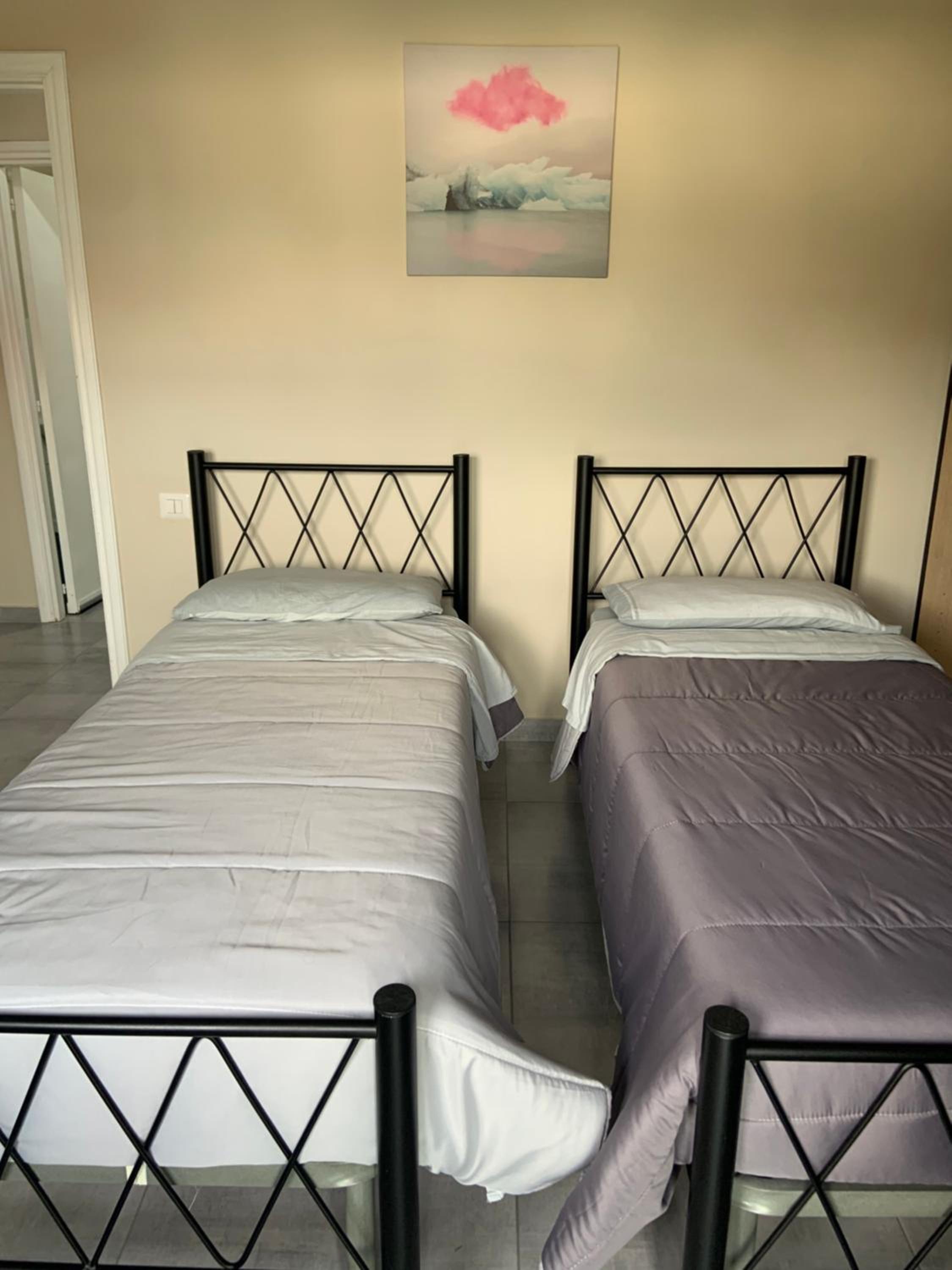 Double or Twin Room with Private External Bathroom - Photo 15