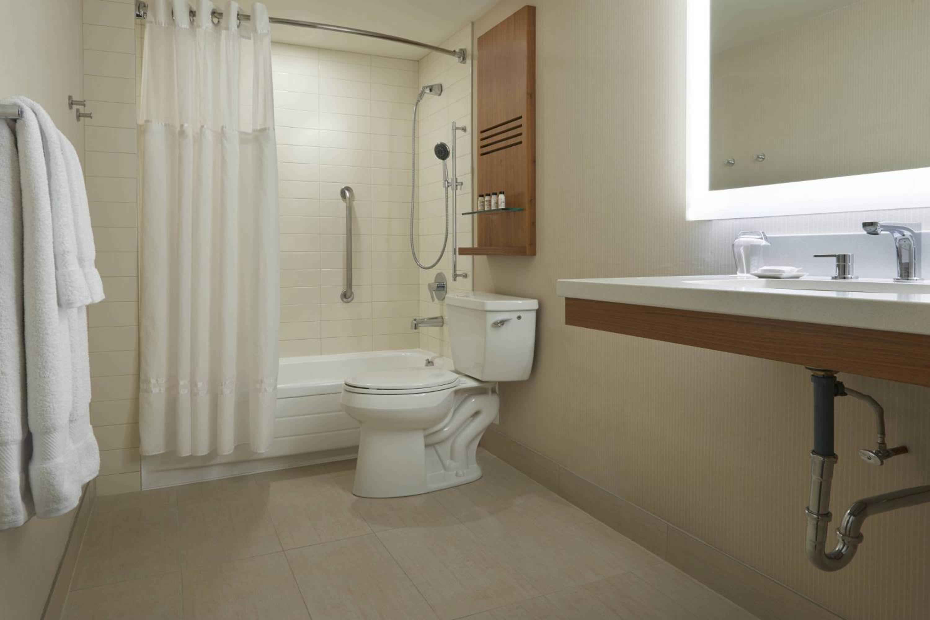 Queen Room - Photo 6