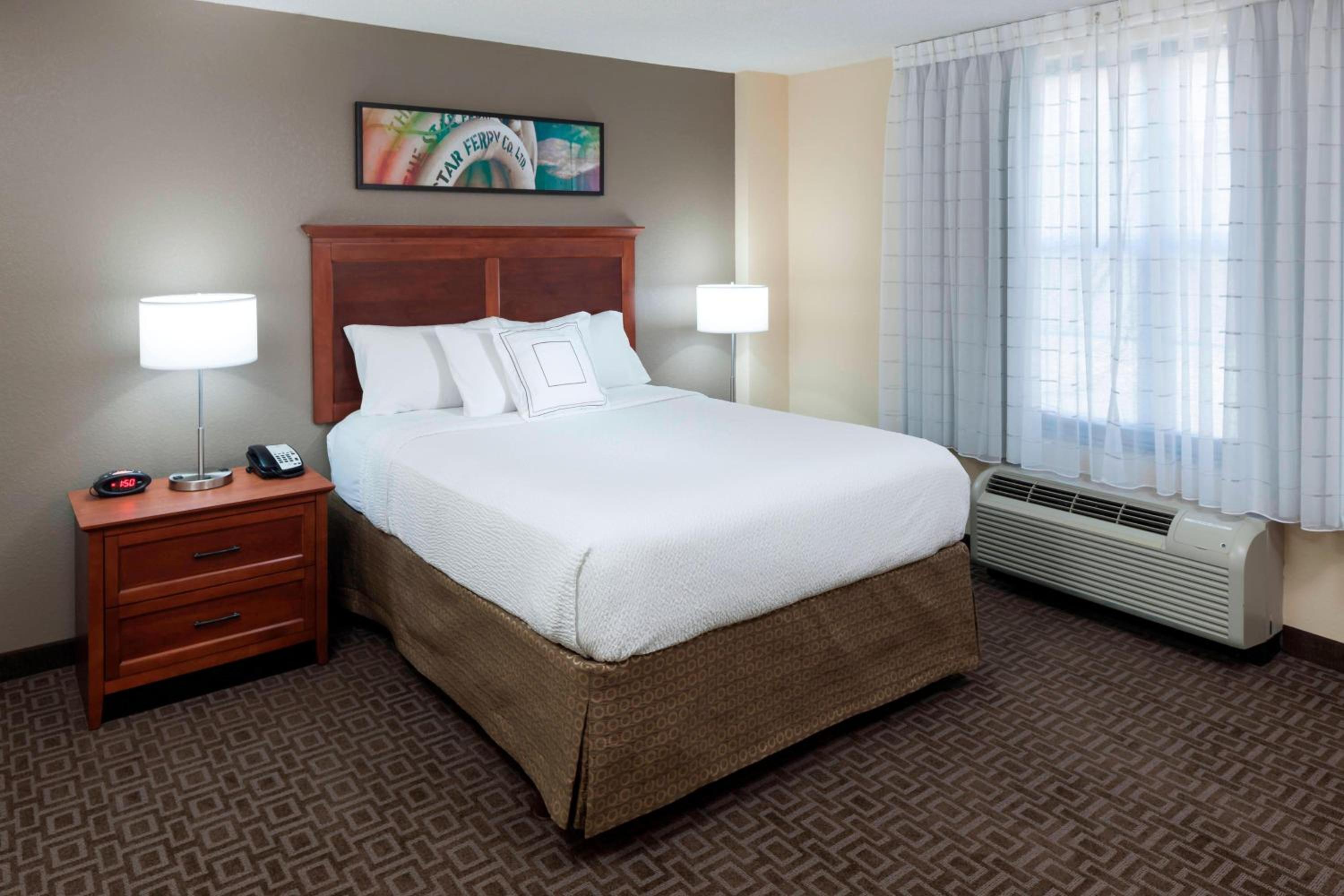 One-Bedroom Suite photo 2