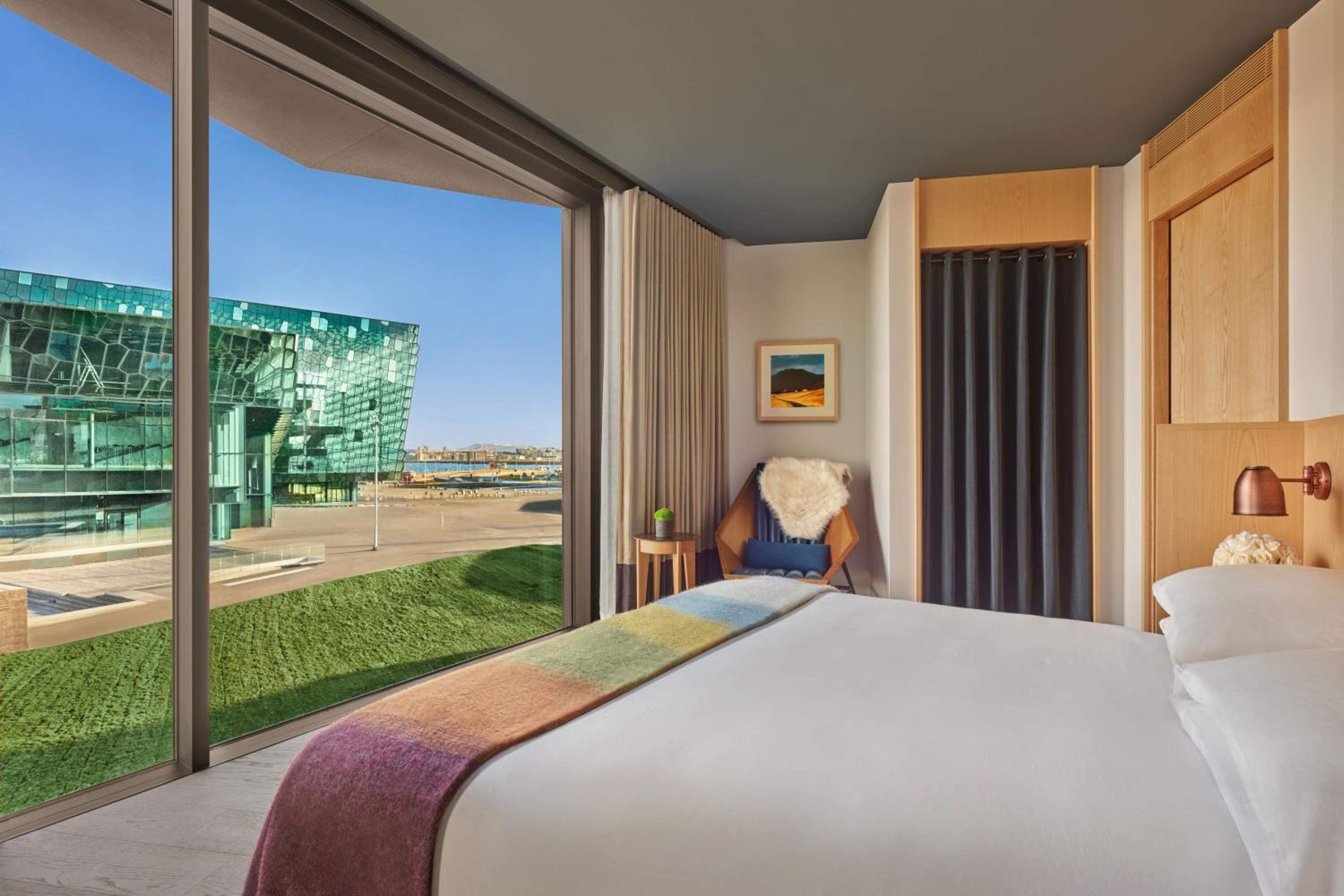 Deluxe King Room with Scenic View - Photo 1