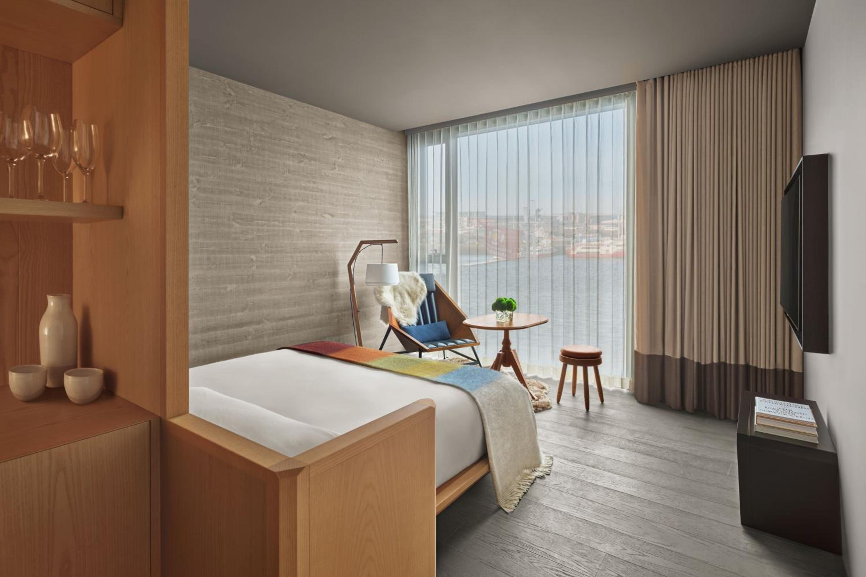King Room with Harbor View - Photo 1