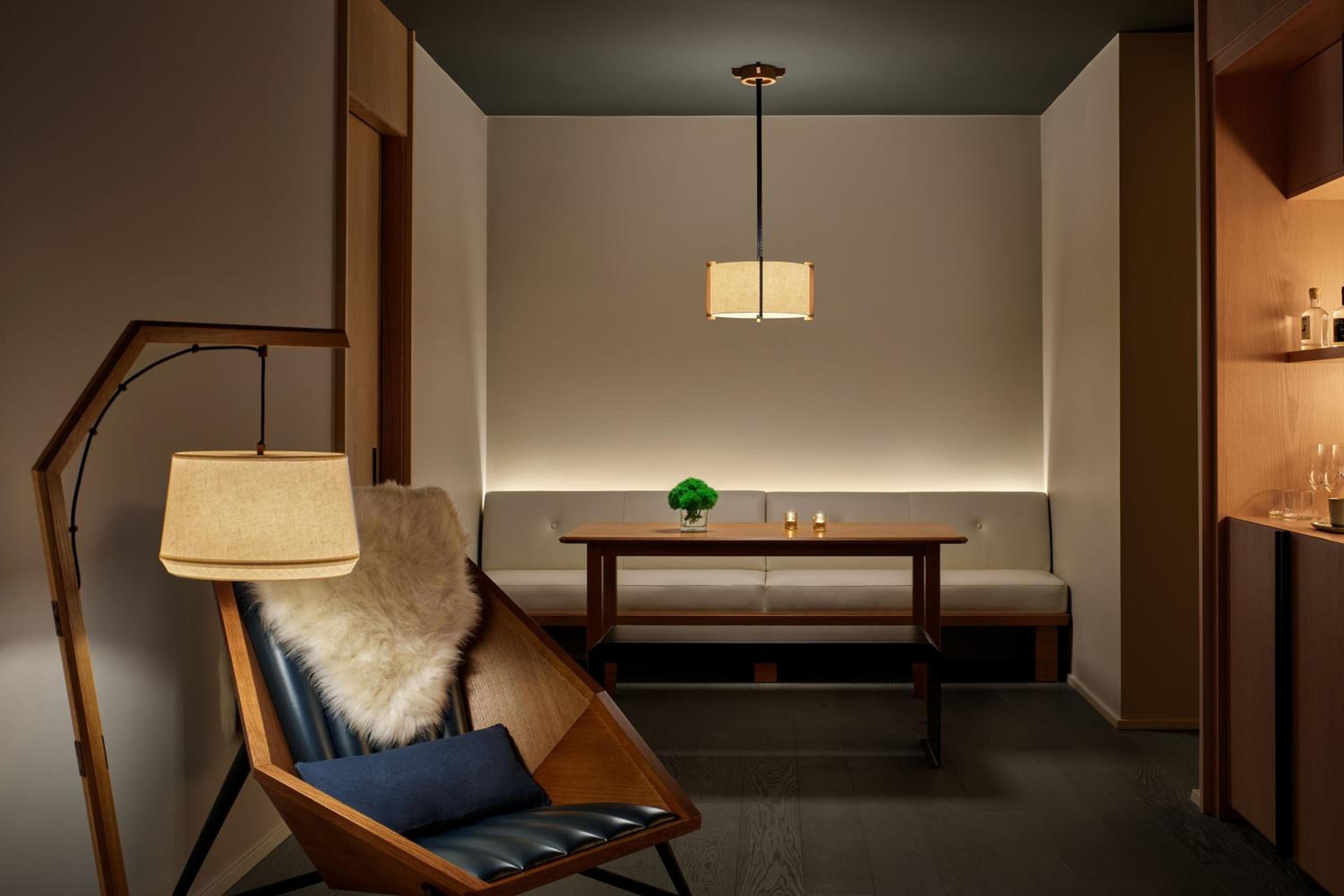 Loft King Room with Courtyard View - Photo 2