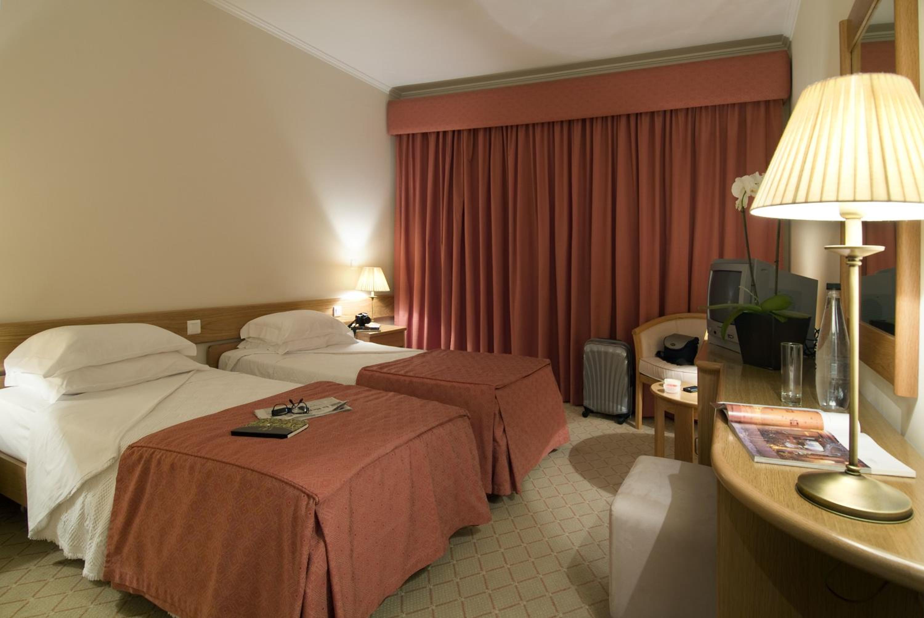 Double or Twin Room - Photo 3