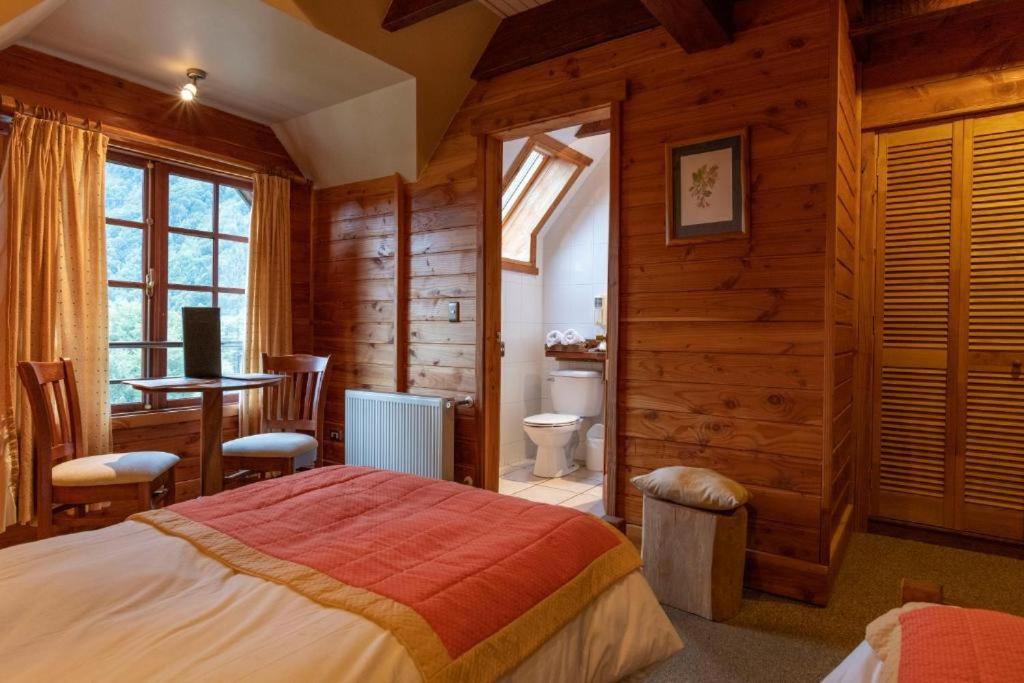 Single Room photo 2