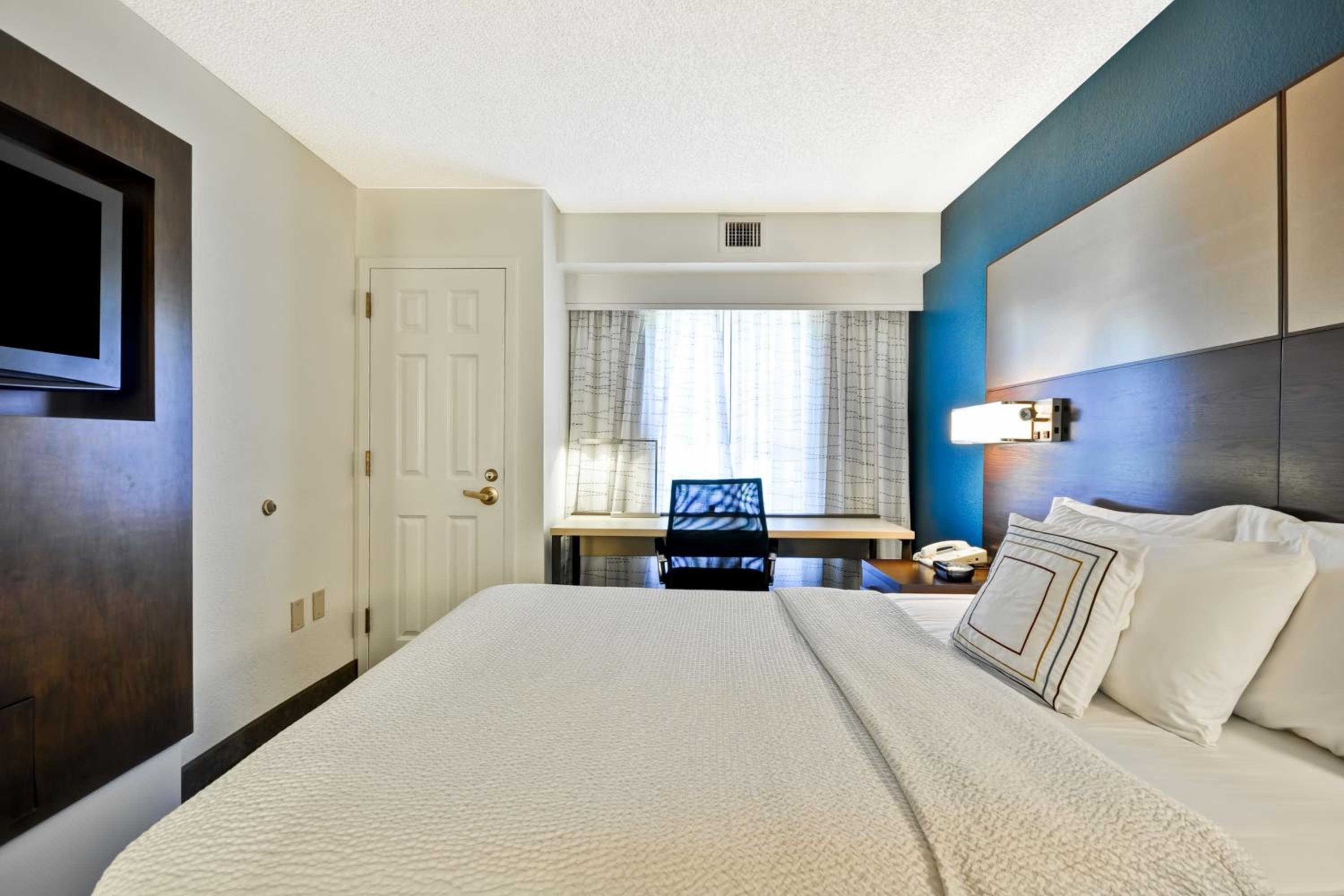 Two-Bedroom Suite with Fireplace - Photo 1