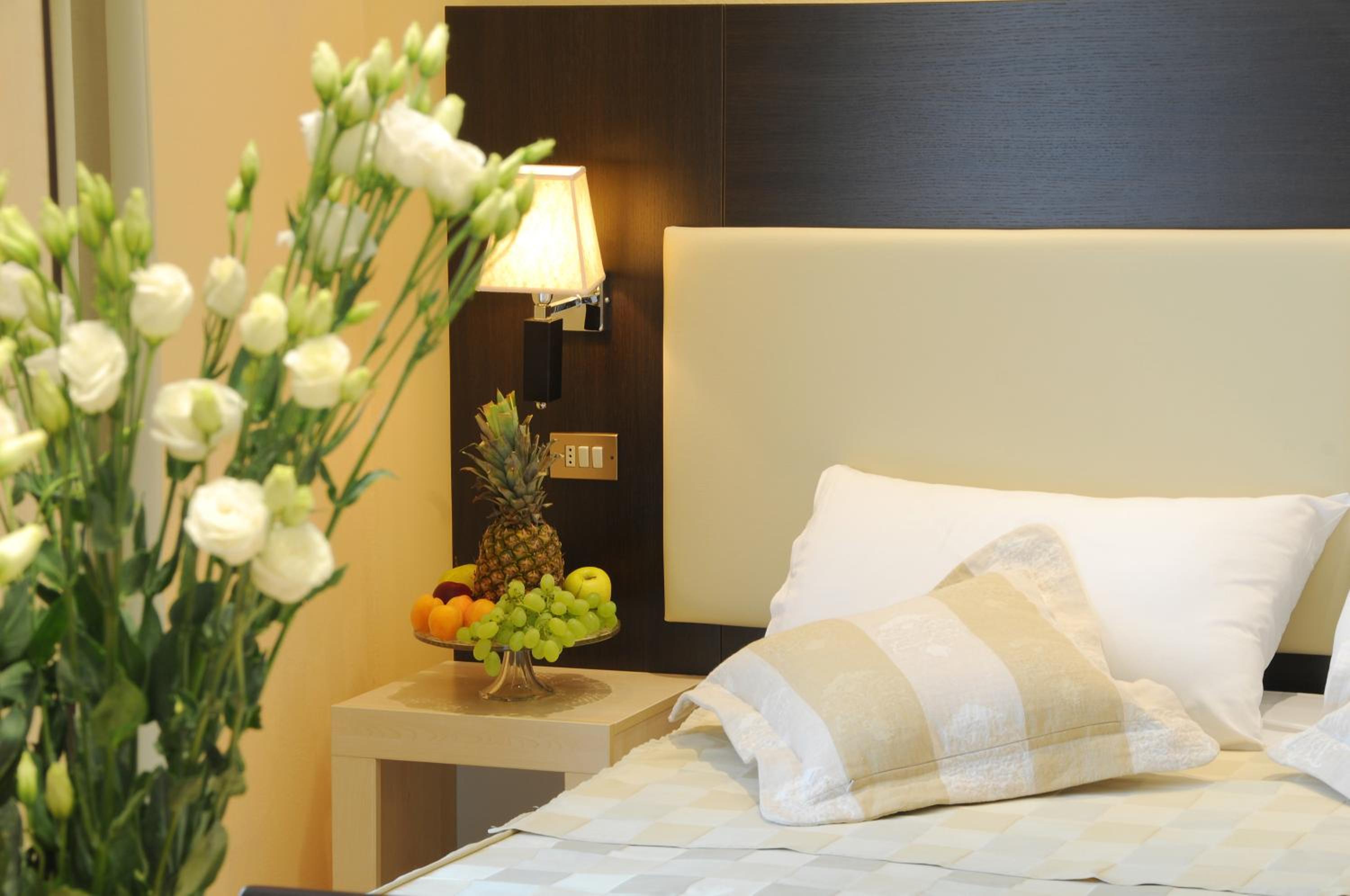 Standard Double Room - Photo 7