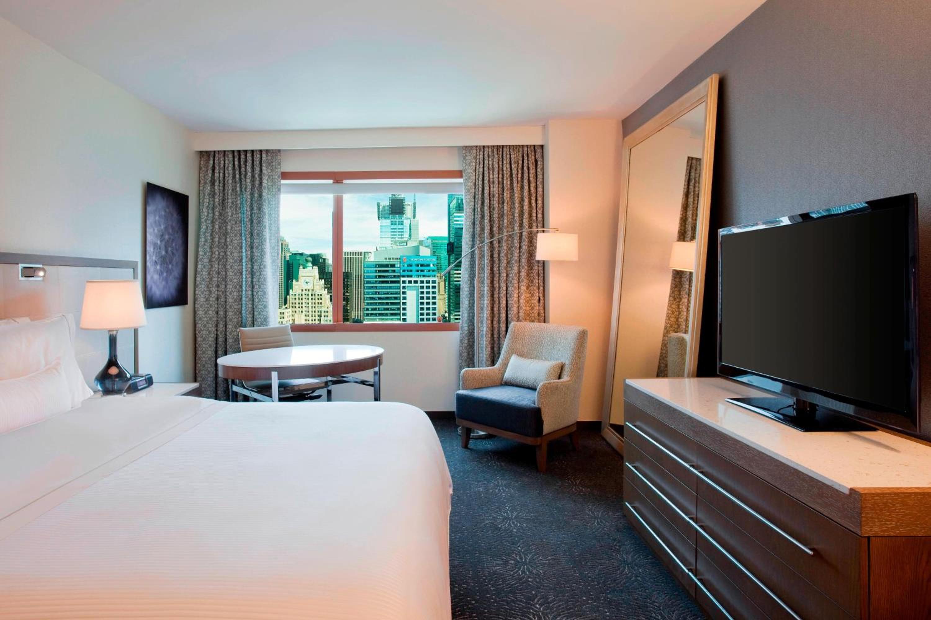 Traditional King, Guest room, 1 King- Parking Included