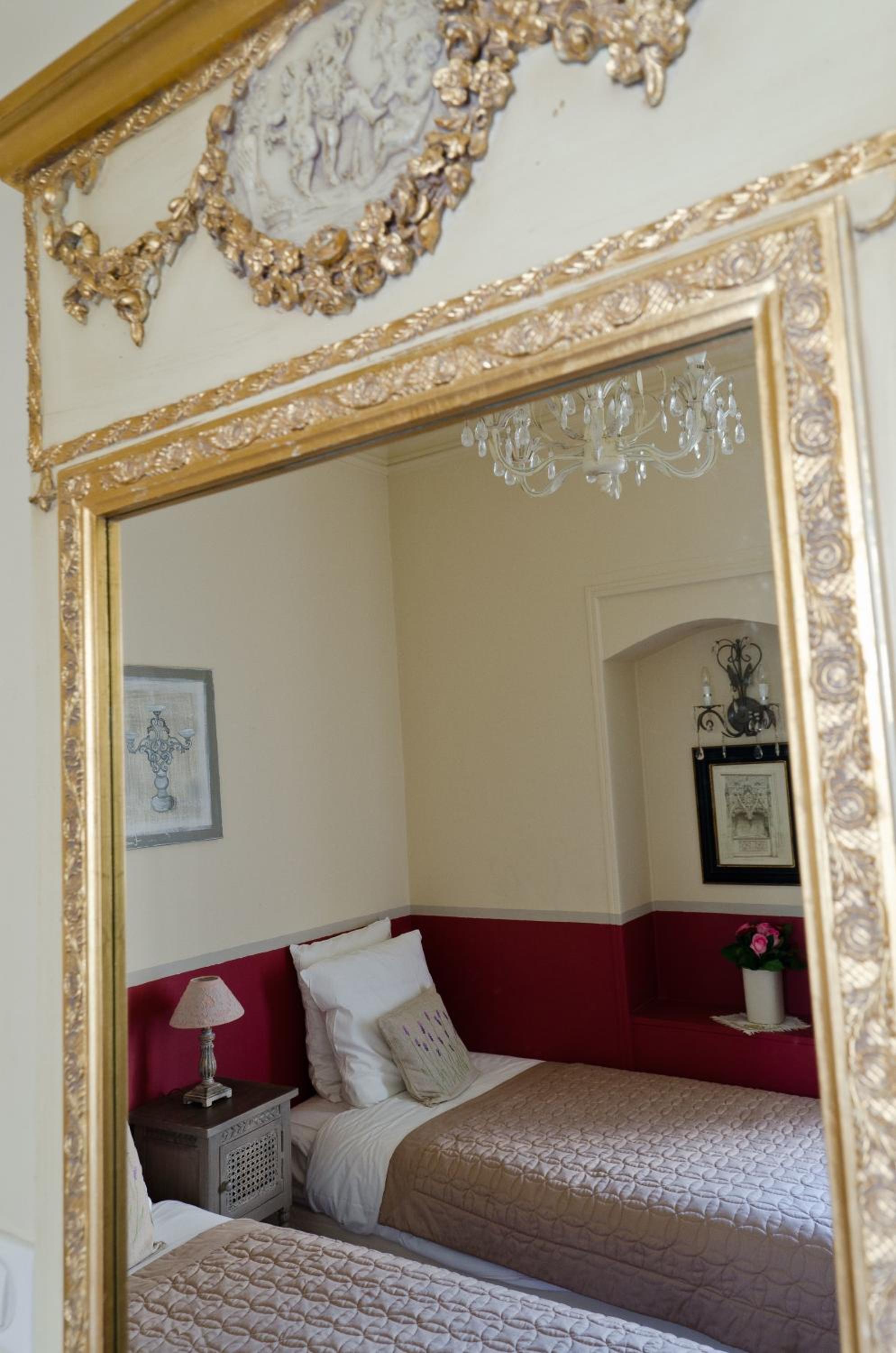 Traditional Double Room - Photo 10