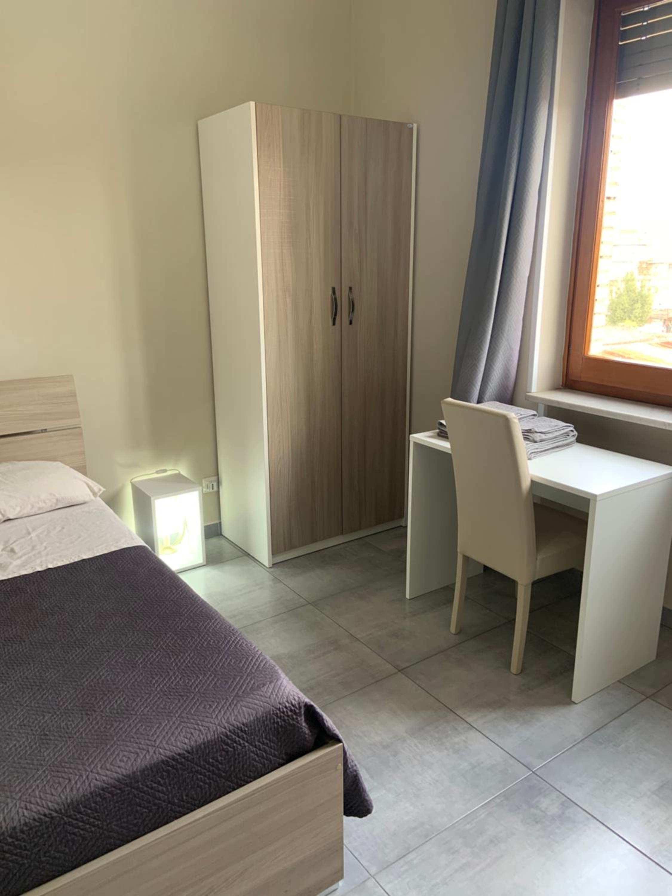 Double Room with Private Bathroom - Photo 3
