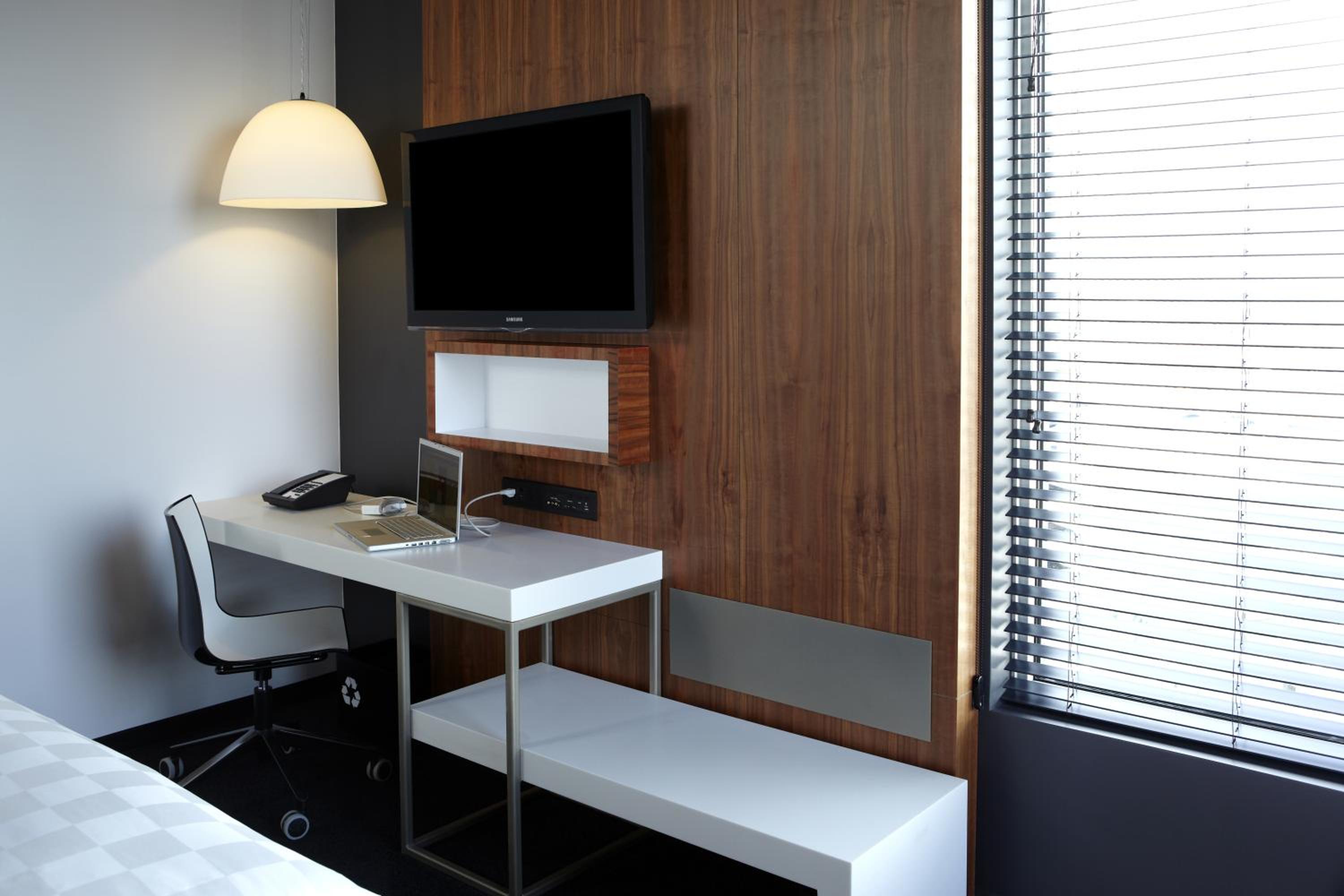 Queen Room - Photo 5