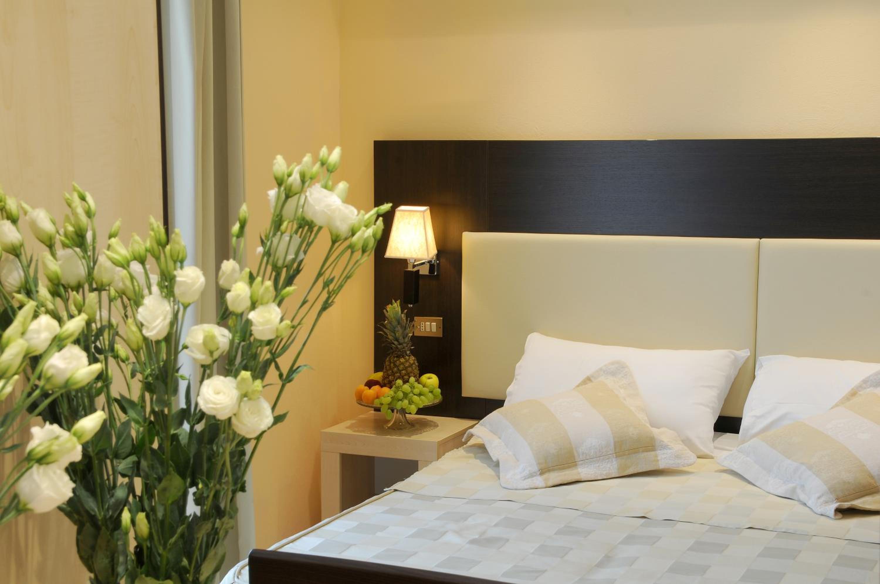 Standard Double Room - Photo 6