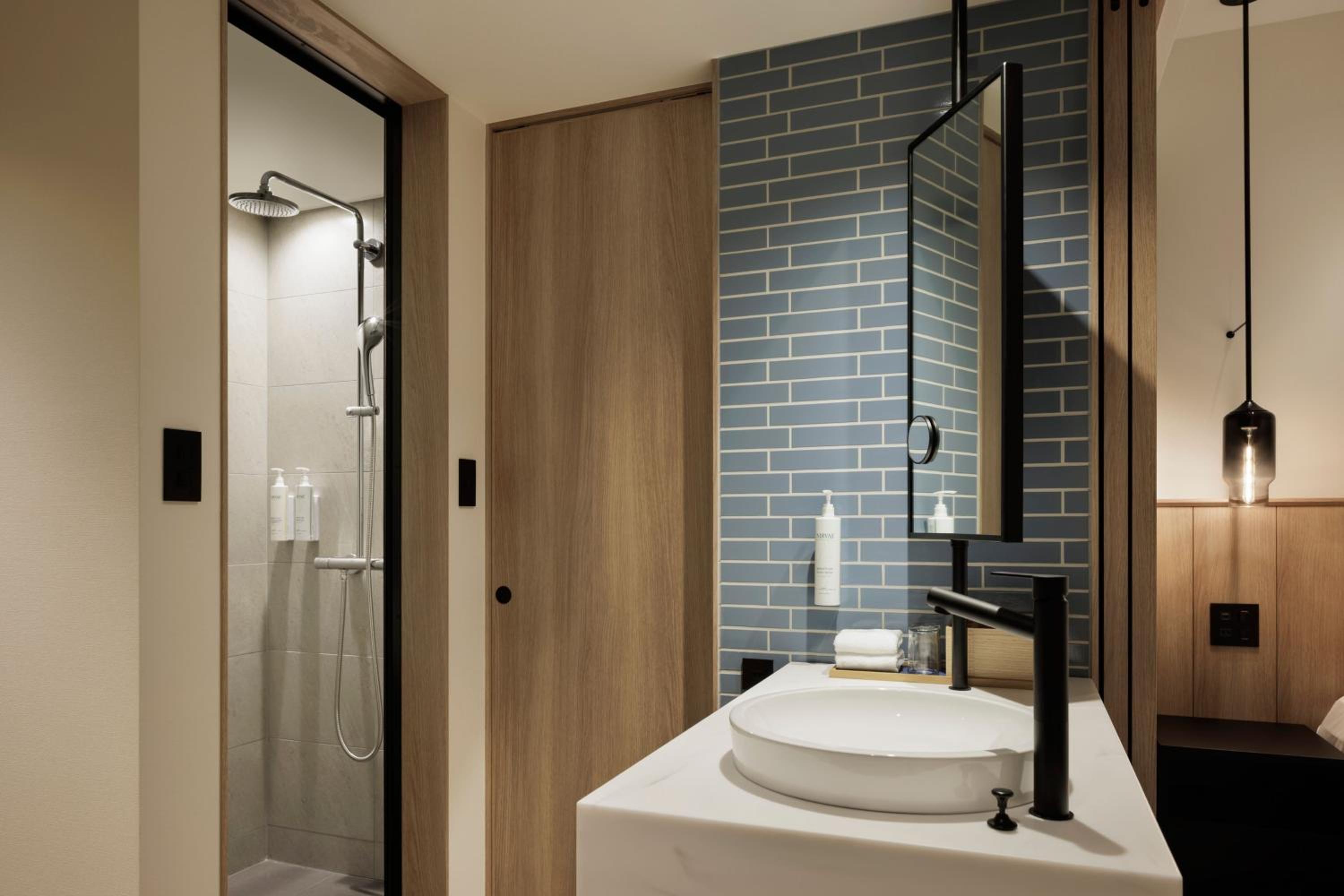 Standard Twin Room - Photo 3