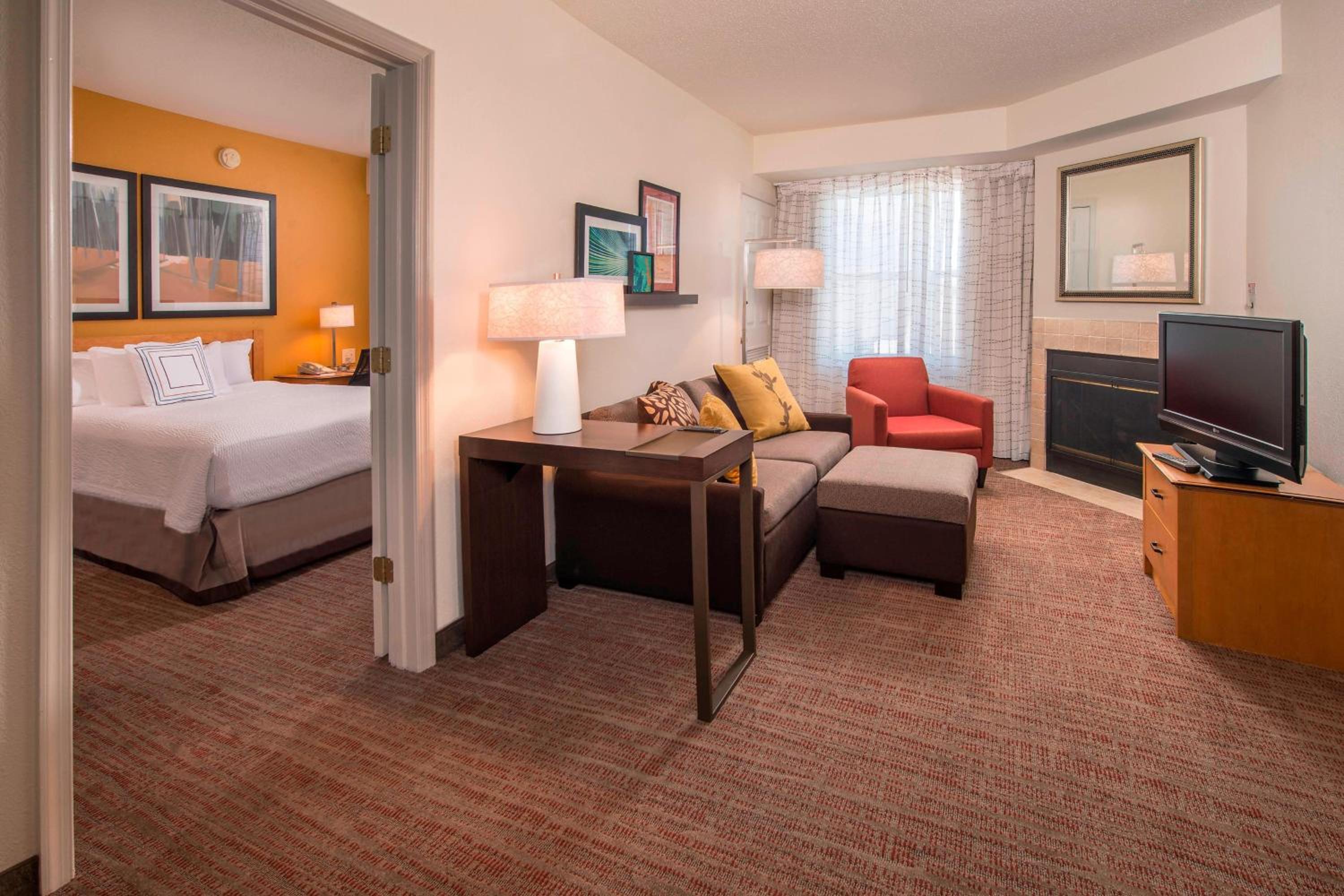 2 Bedroom Suite - Photo 1