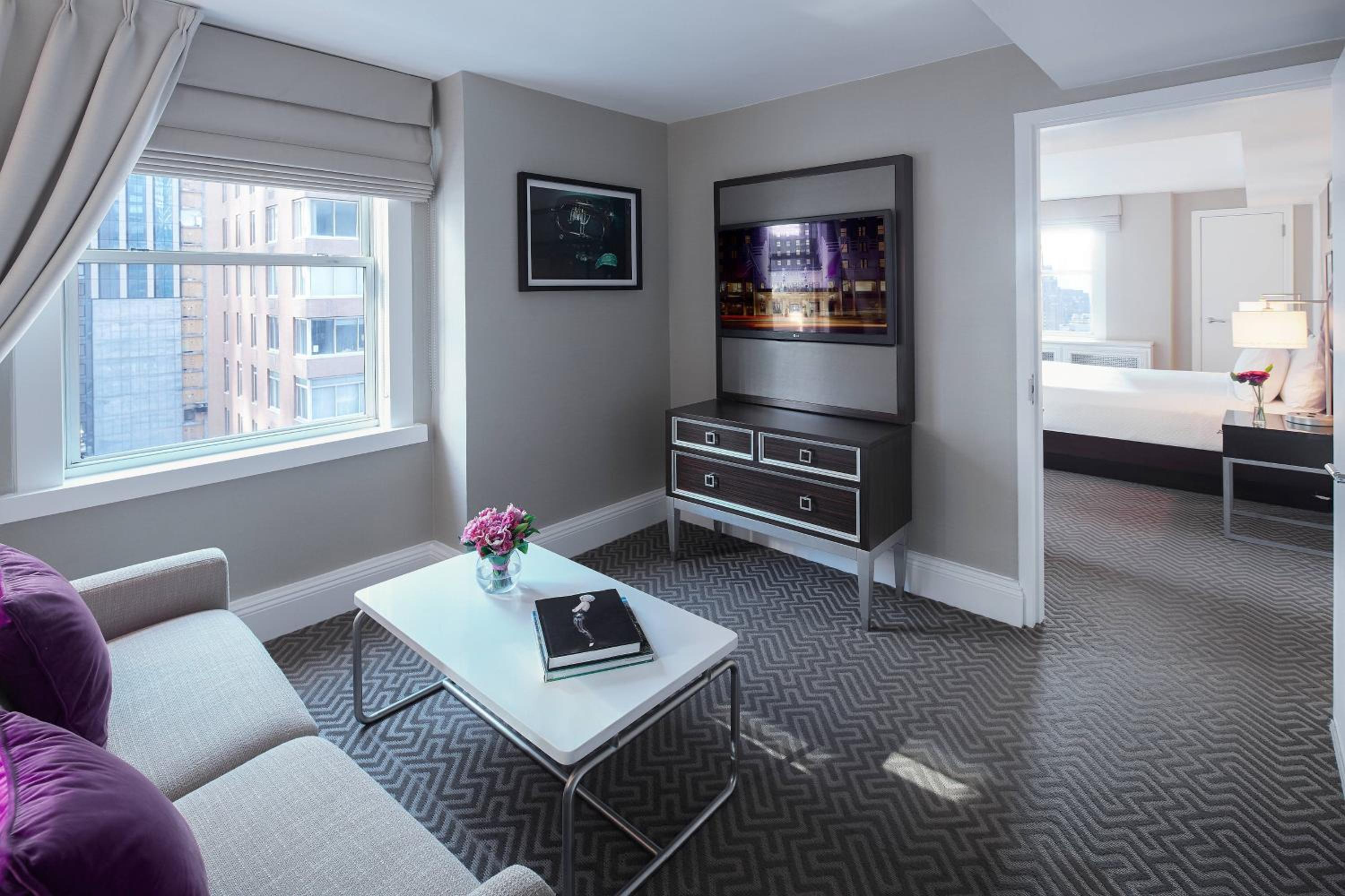 One-Bedroom Suite with Sofa Bed