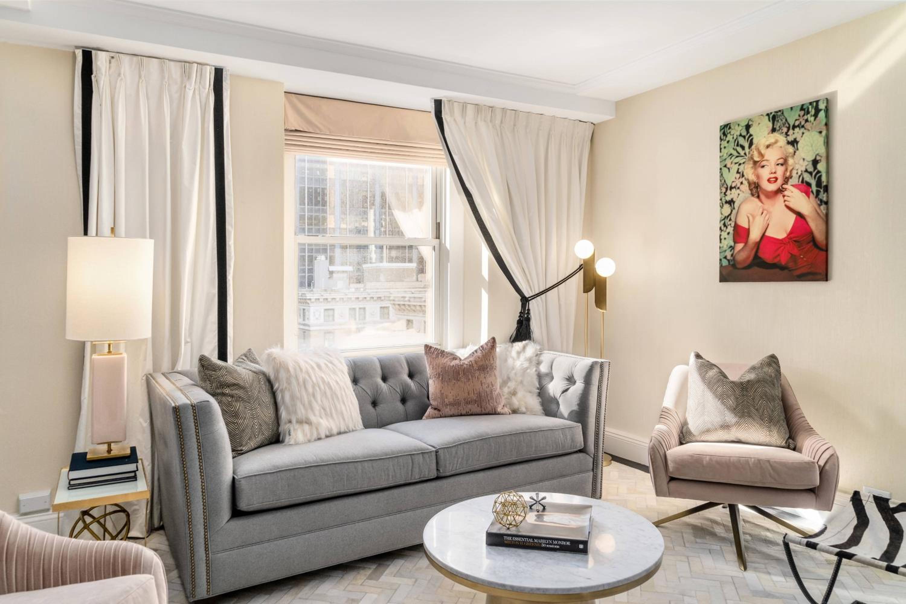The Norma Jeane Suite, 1 Bedroom Suite, 1 King, Sofa bed