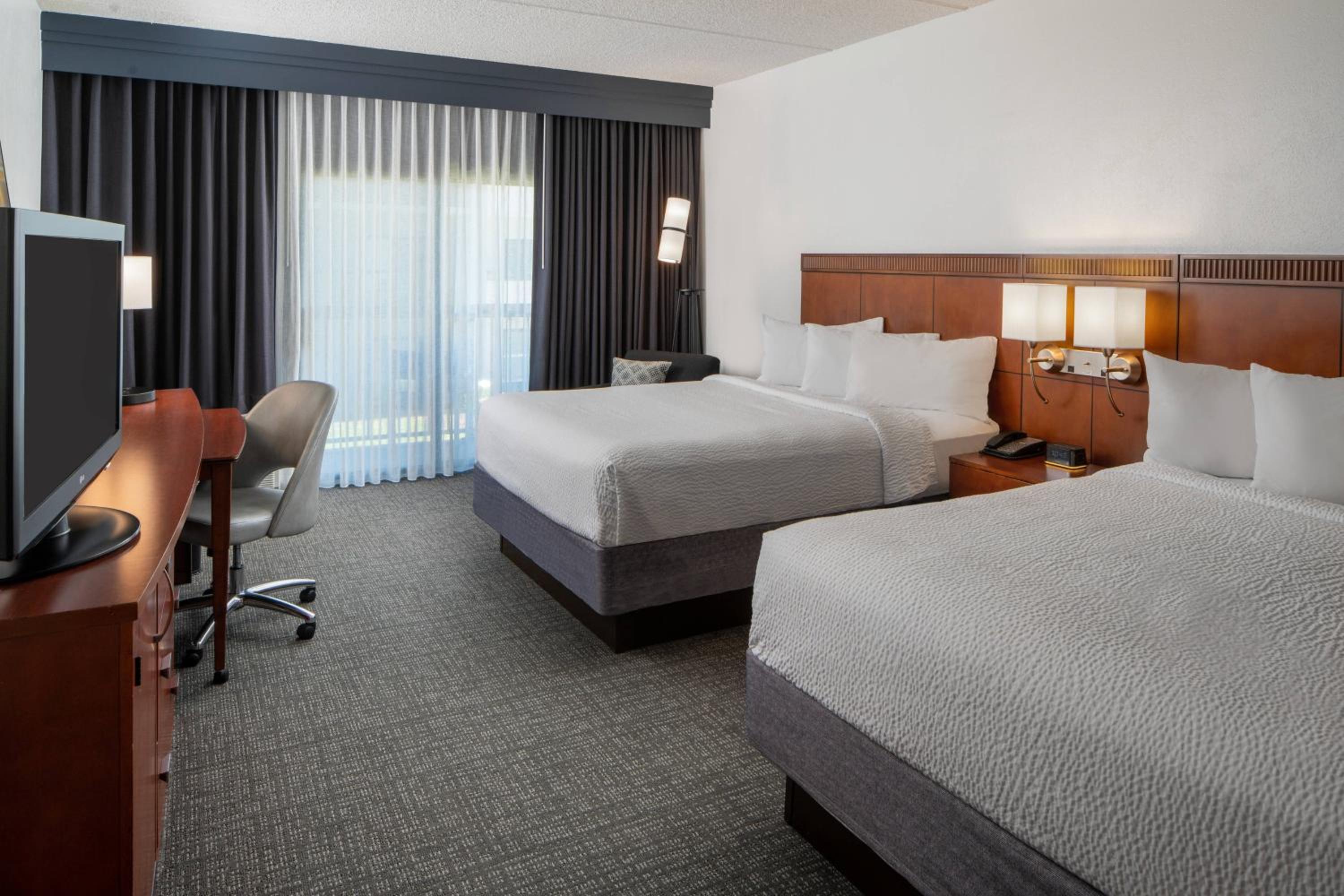 Double Room with Two Double Beds - Photo 1