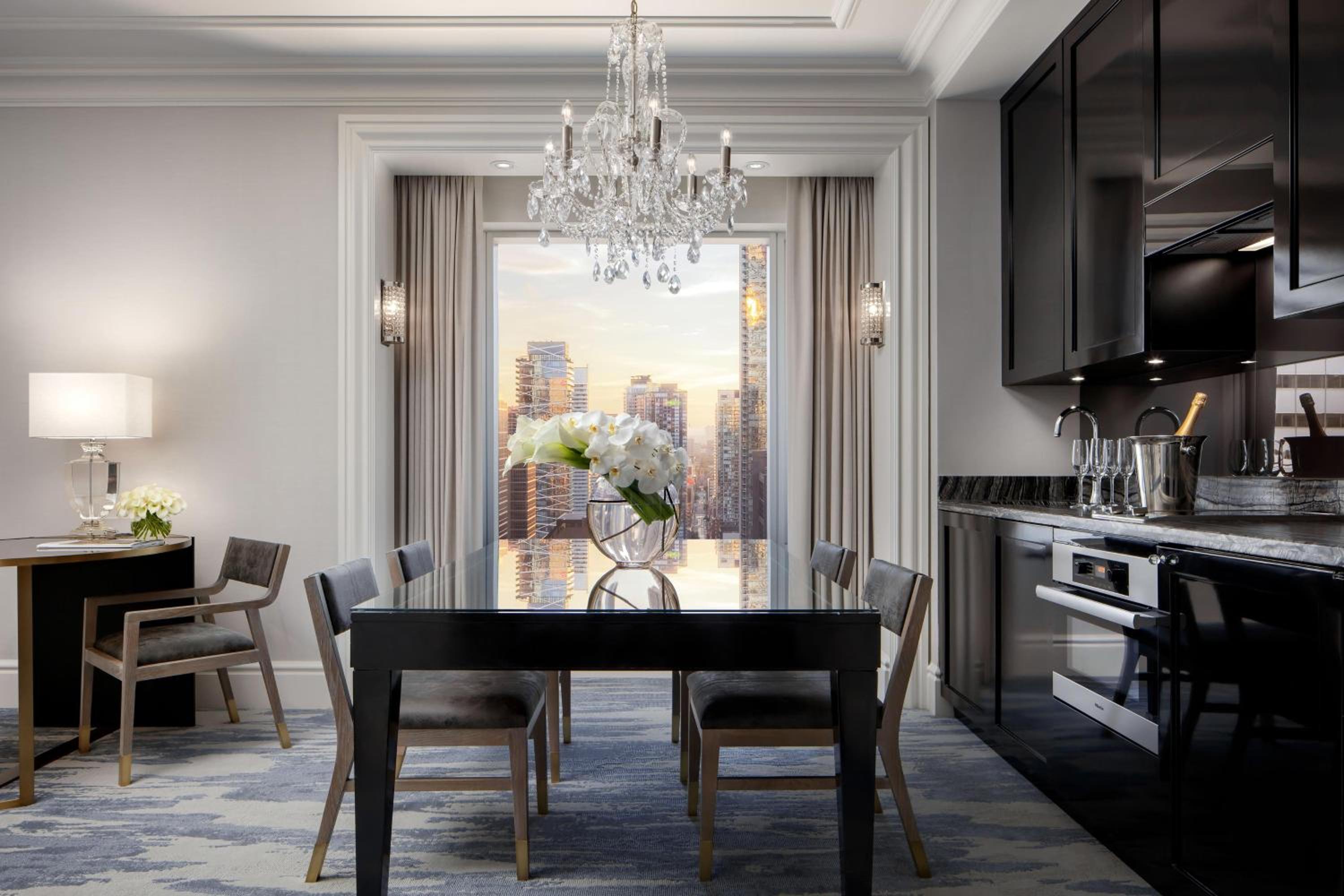 Two Bedroom Deluxe Suite, 2 Bedroom Suite, City view