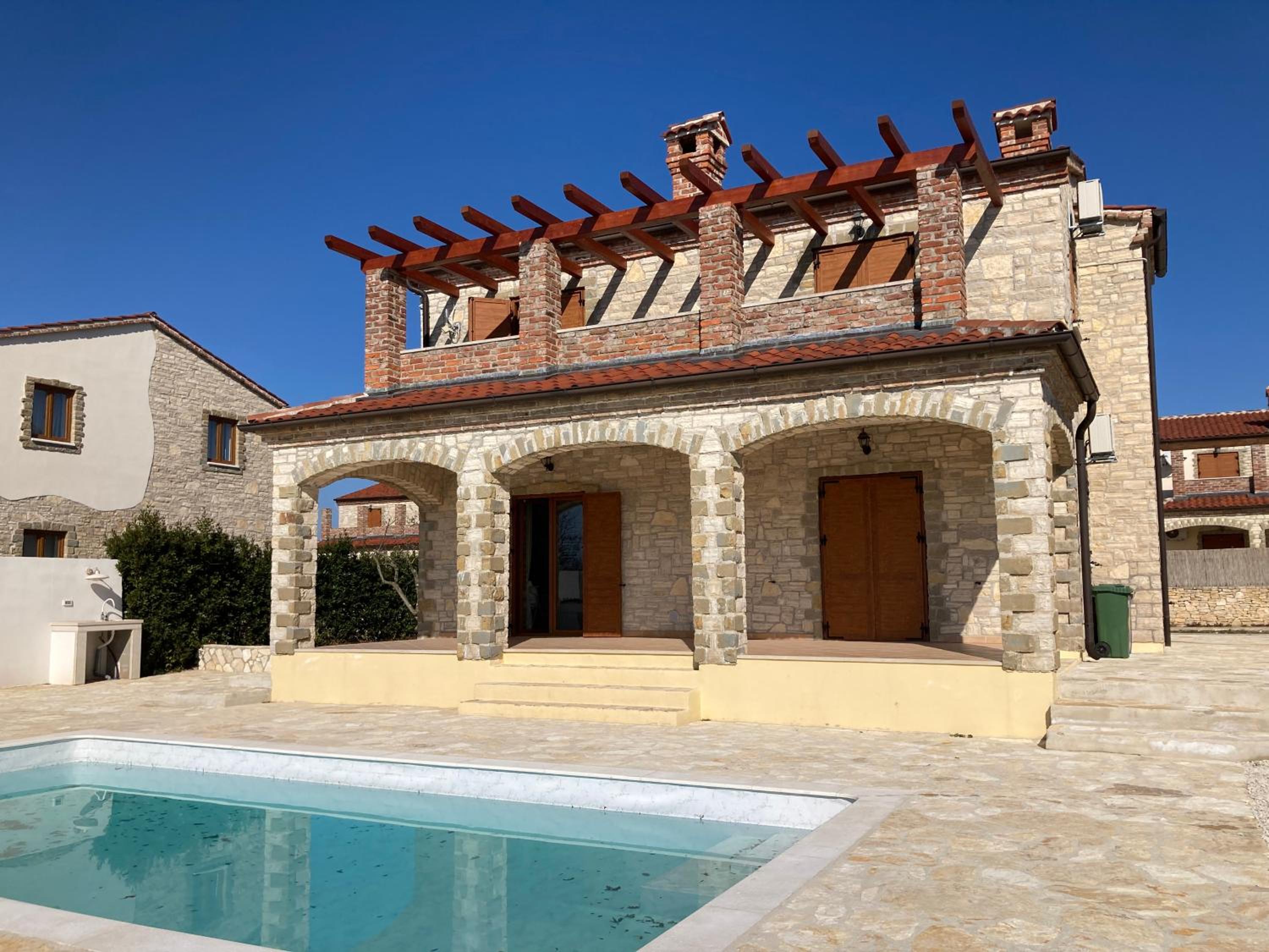 Villa photo 2