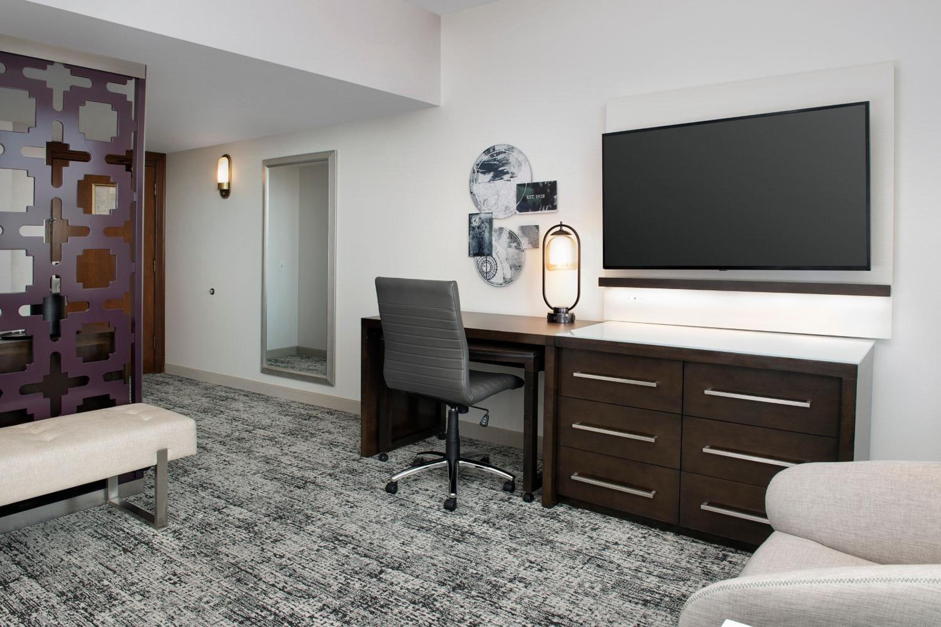 King Room with Bay View - Photo 3