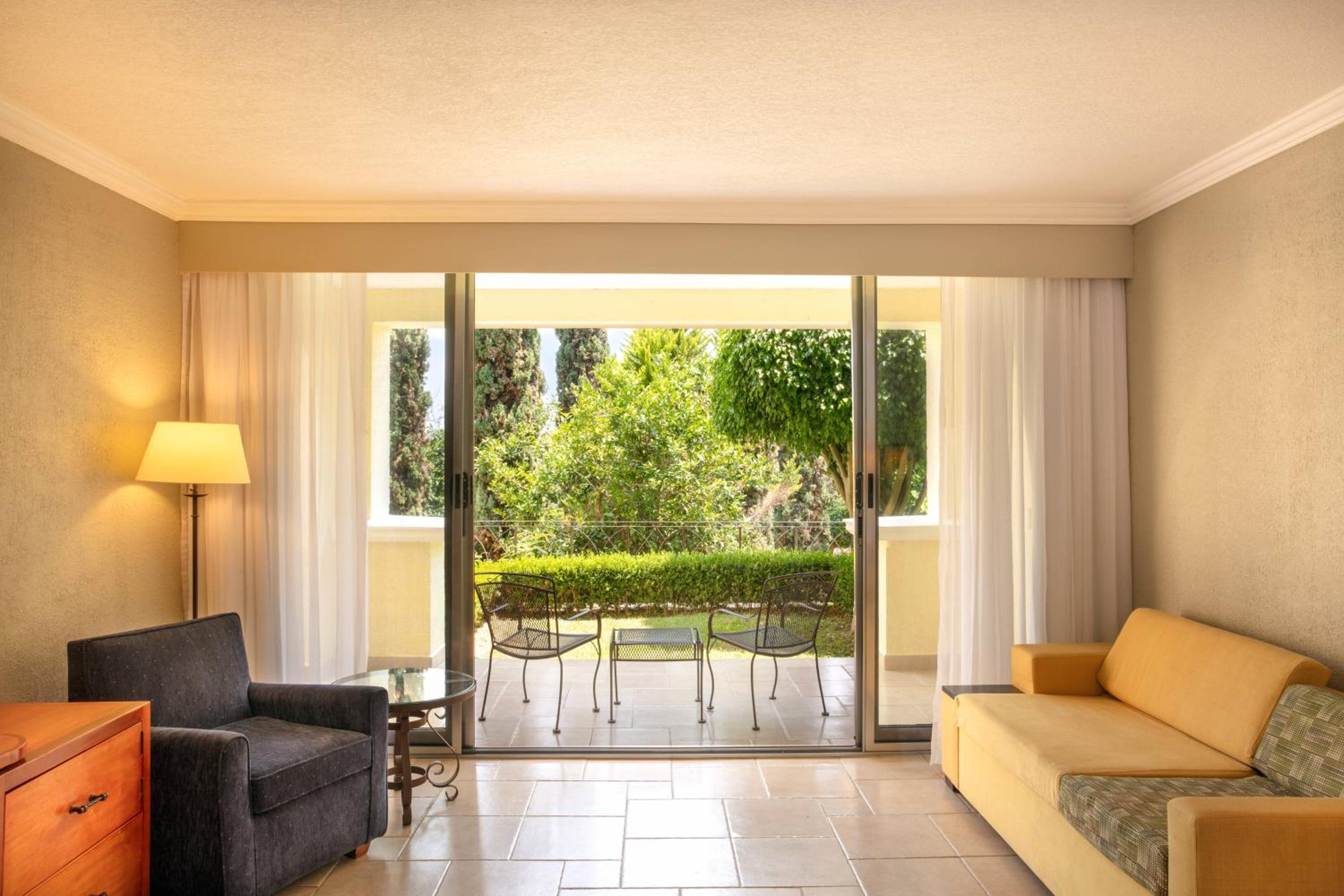 Guest Room, 1 King Bed, Terrace View 