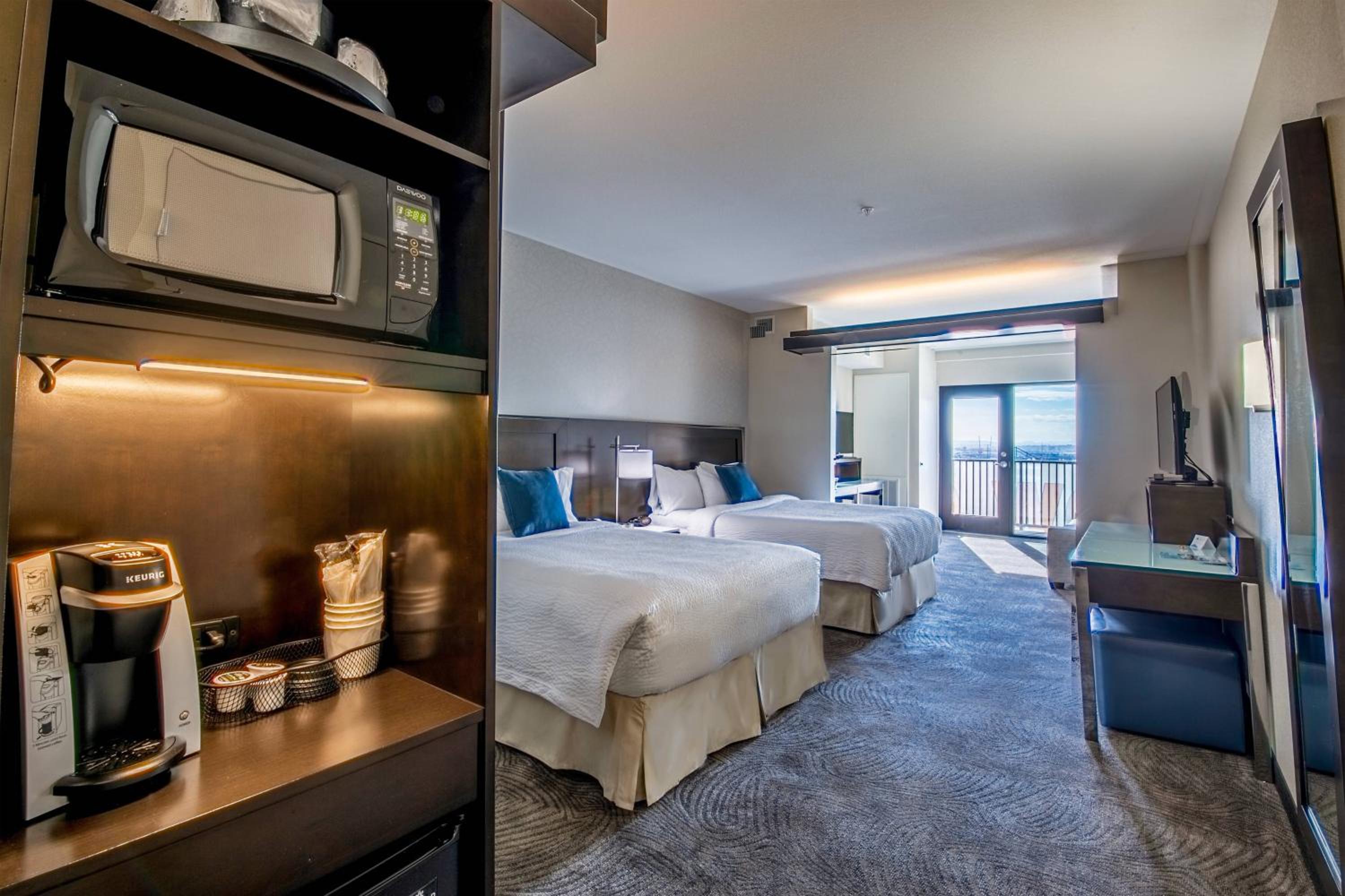 Queen Suite - Photo 2