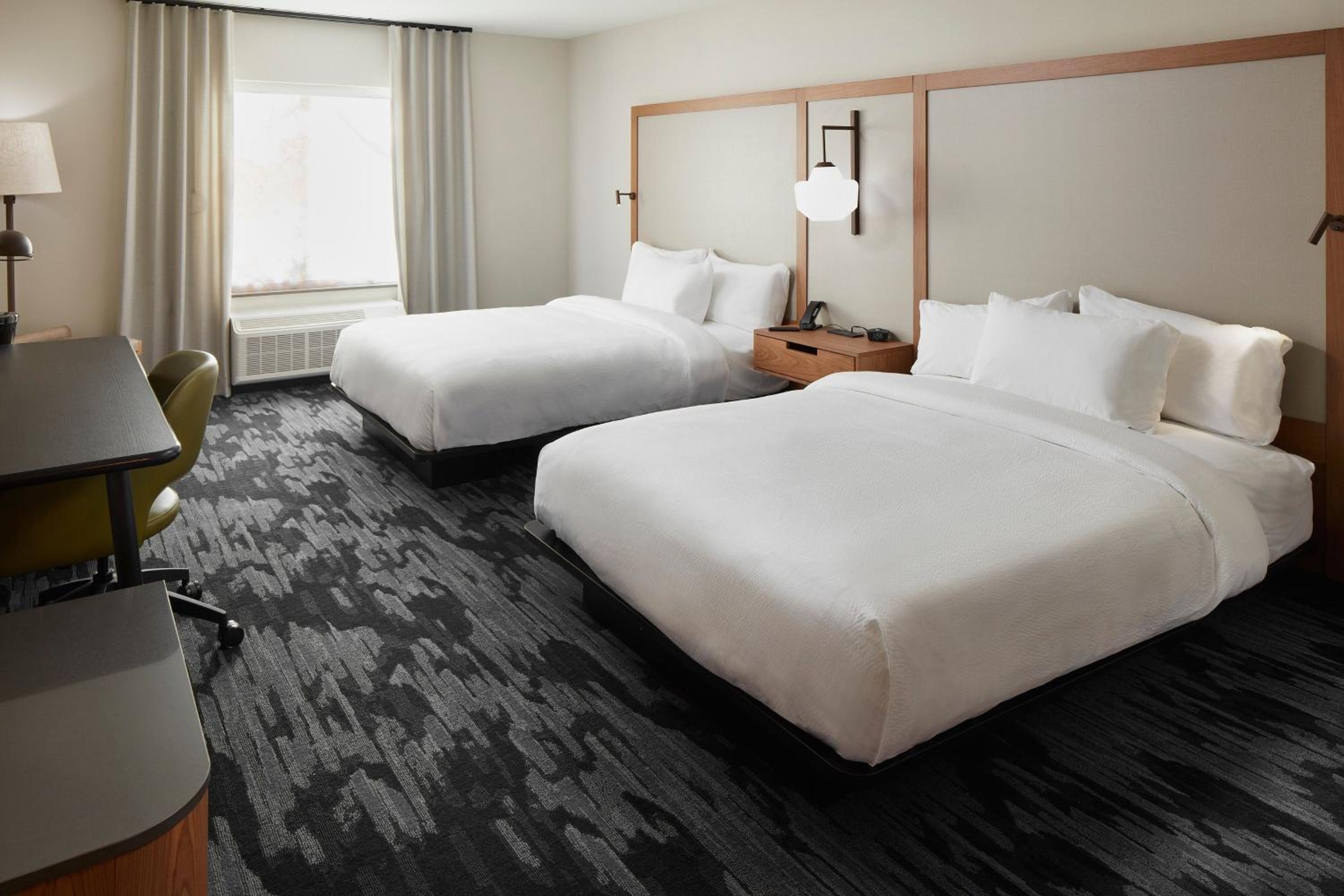 Queen Room with Two Queen Beds - Photo 1