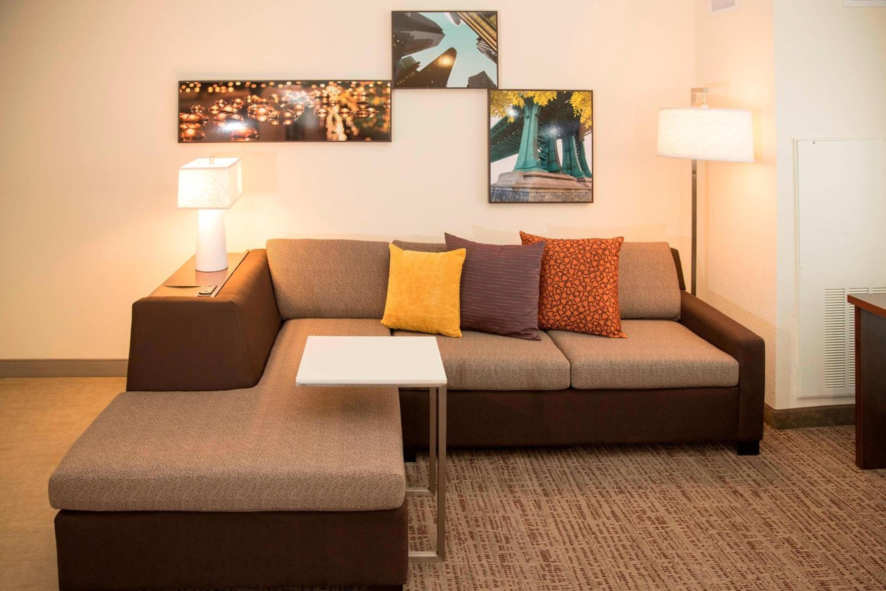 One-Bedroom Queen Suite with Sofa Bed and Adapted Tub - Mobility and Hearing Accessible photo 2
