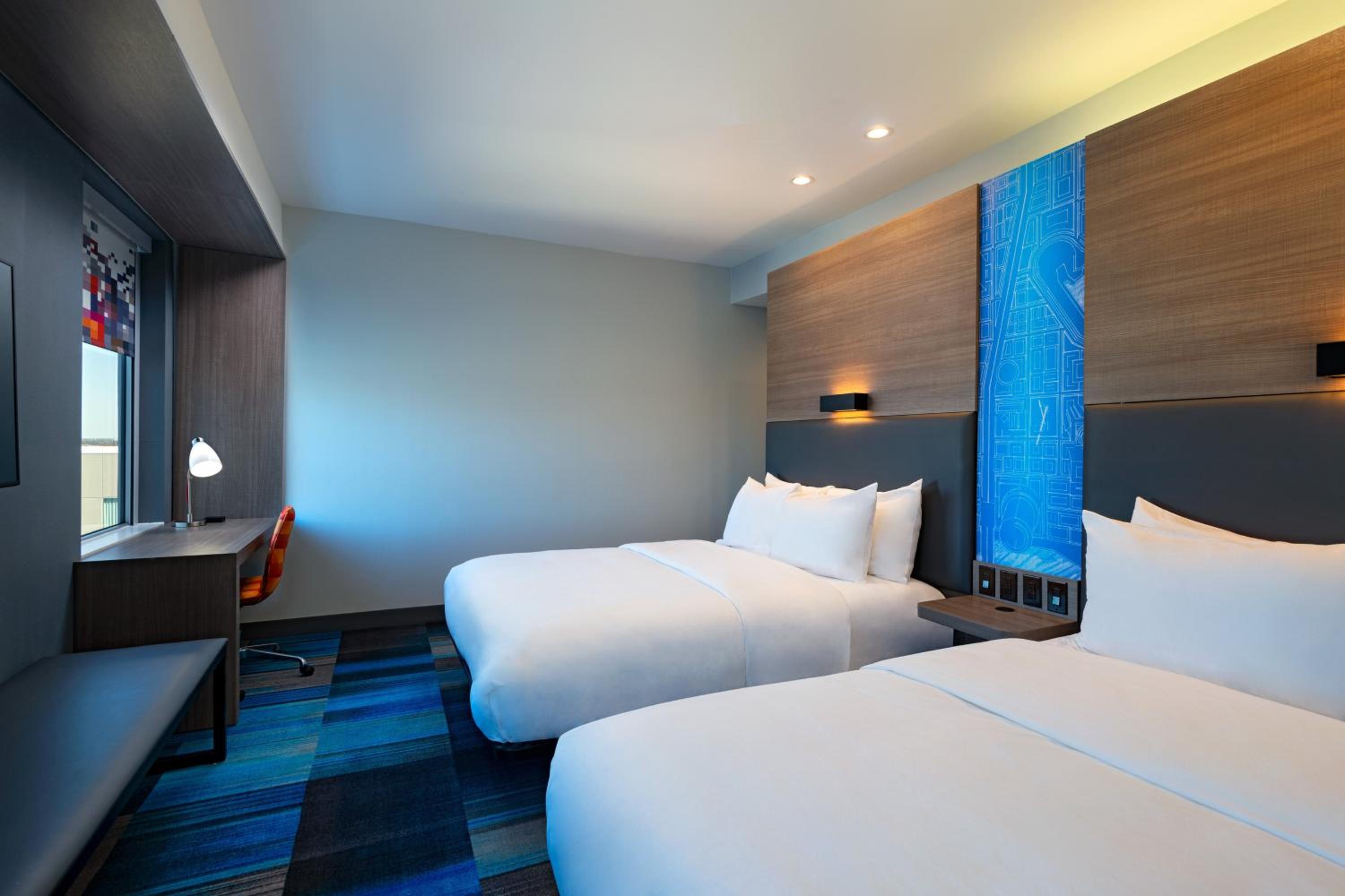 Aloft, Guest room, 2 Queen - Photo 1