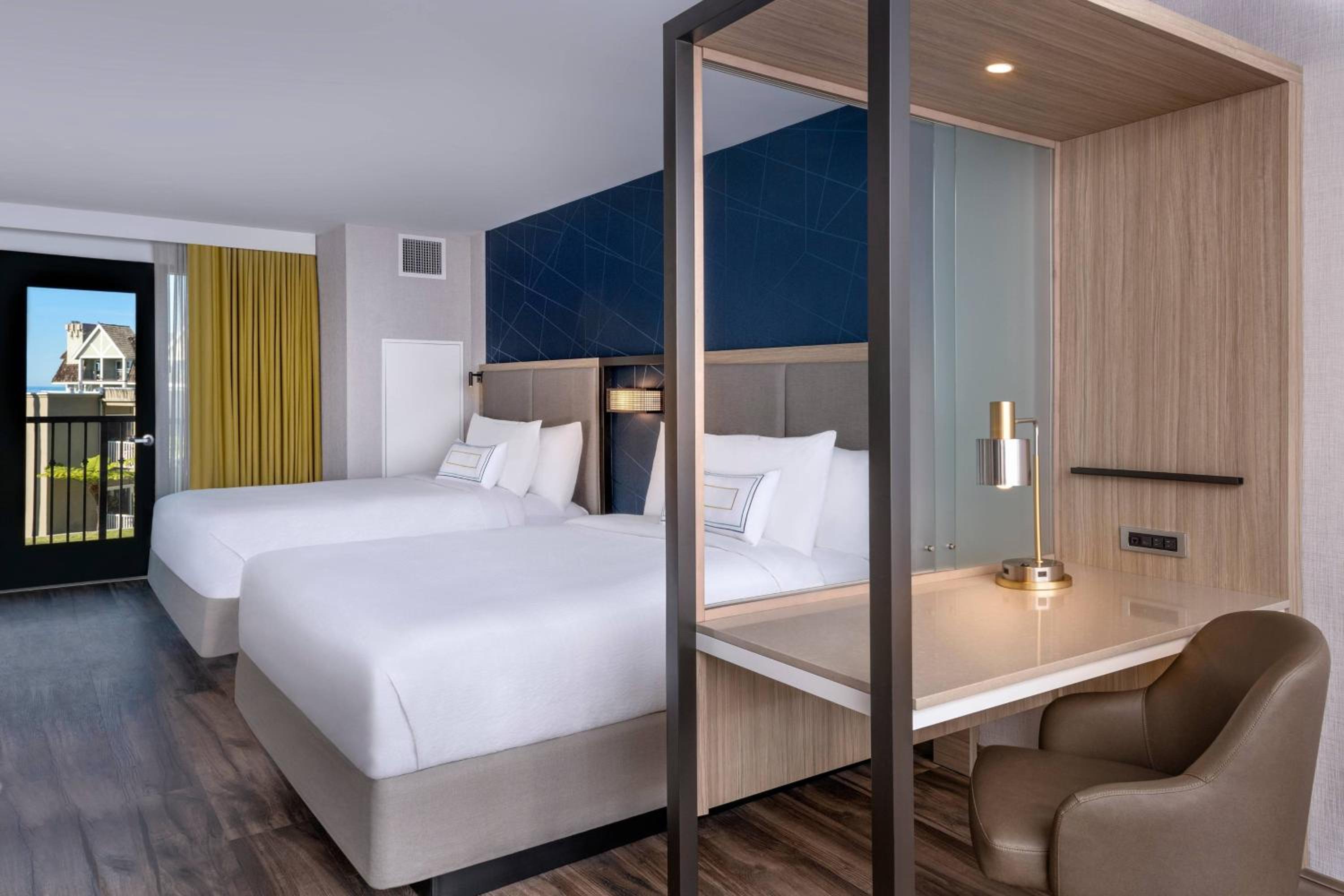 Studio Suite, 2 Queen, Sofa bed, Trundle bed, Mini Fridge - Photo 1