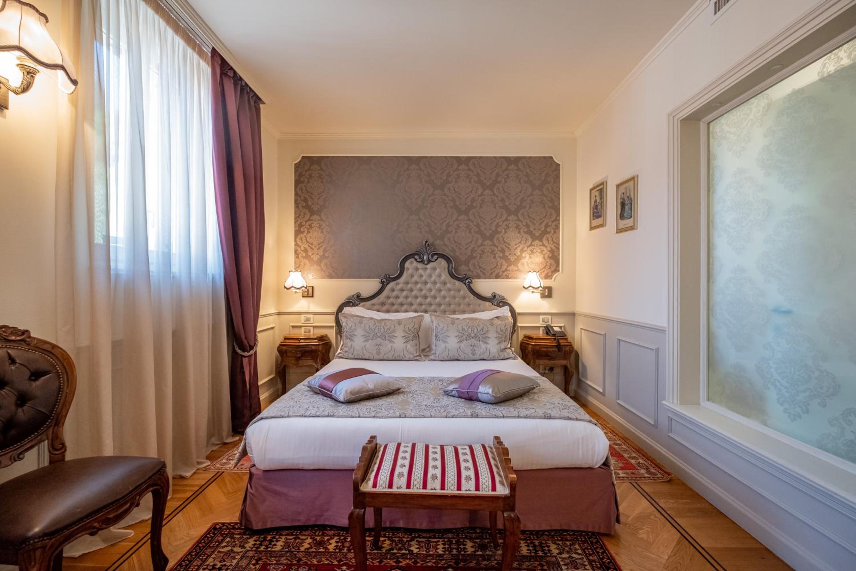Superior Double Room - Photo 8