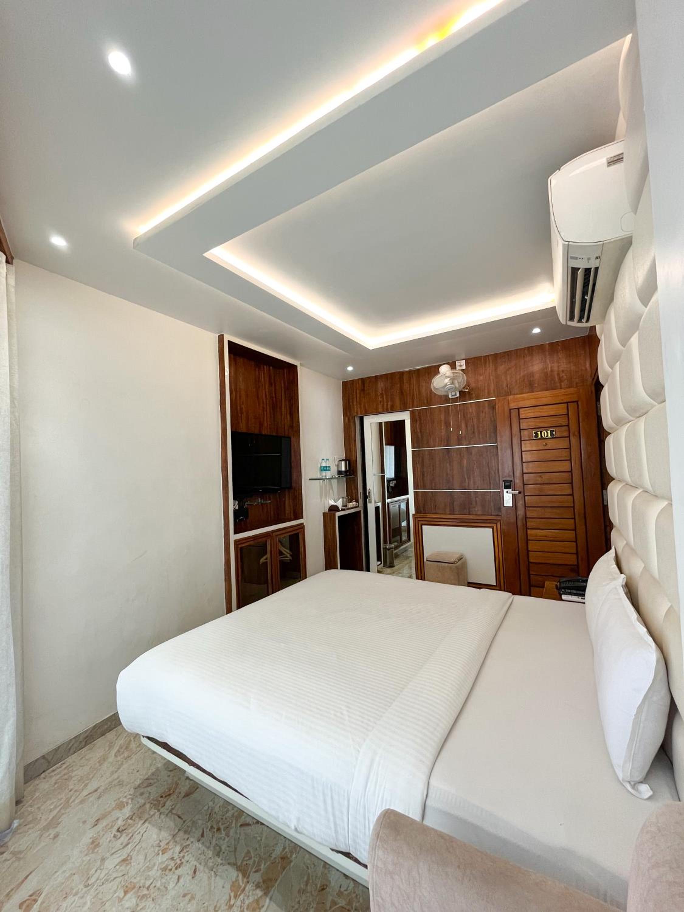 Deluxe room With balcony - Photo 17