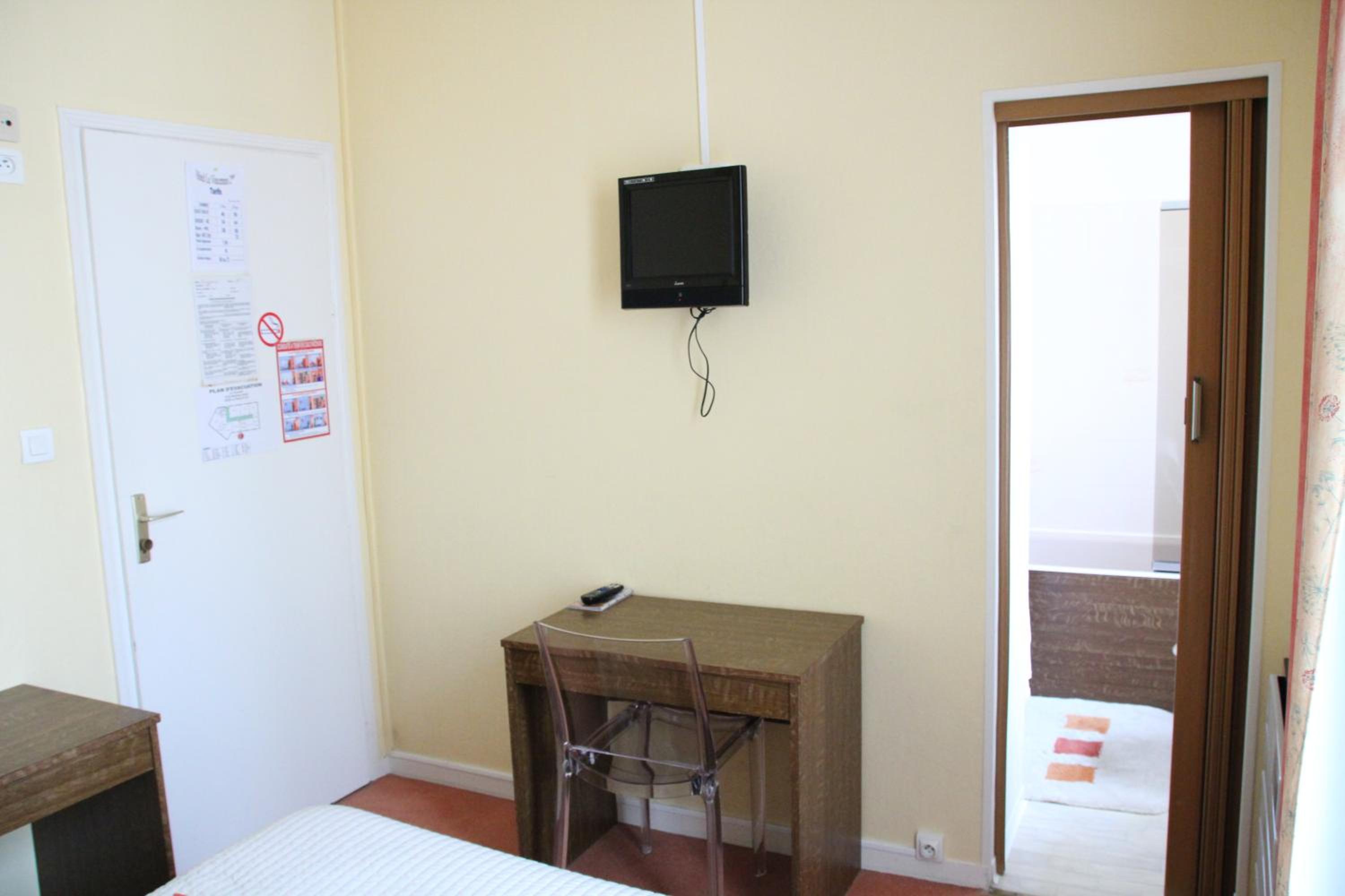 Double Room with Bath photo 2
