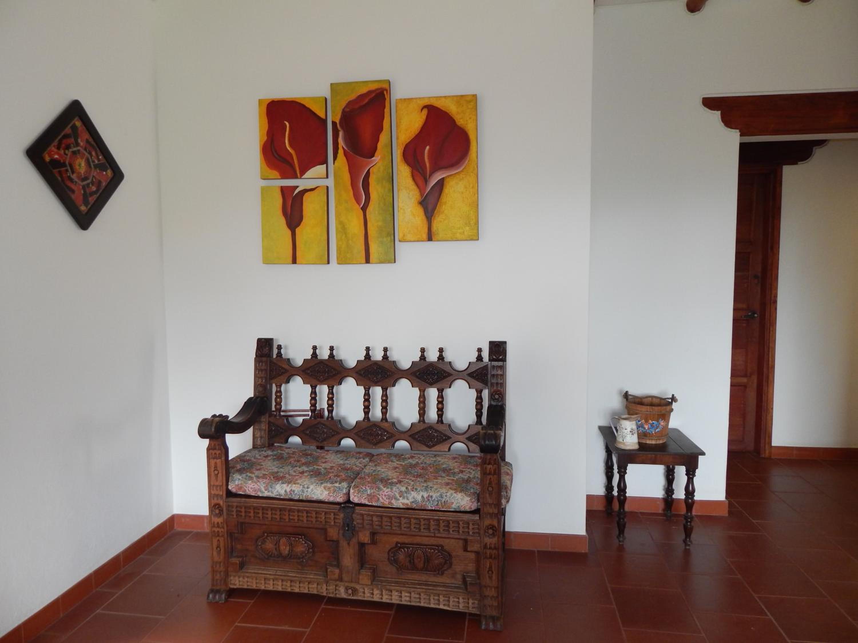 Standard Family Room photo 3
