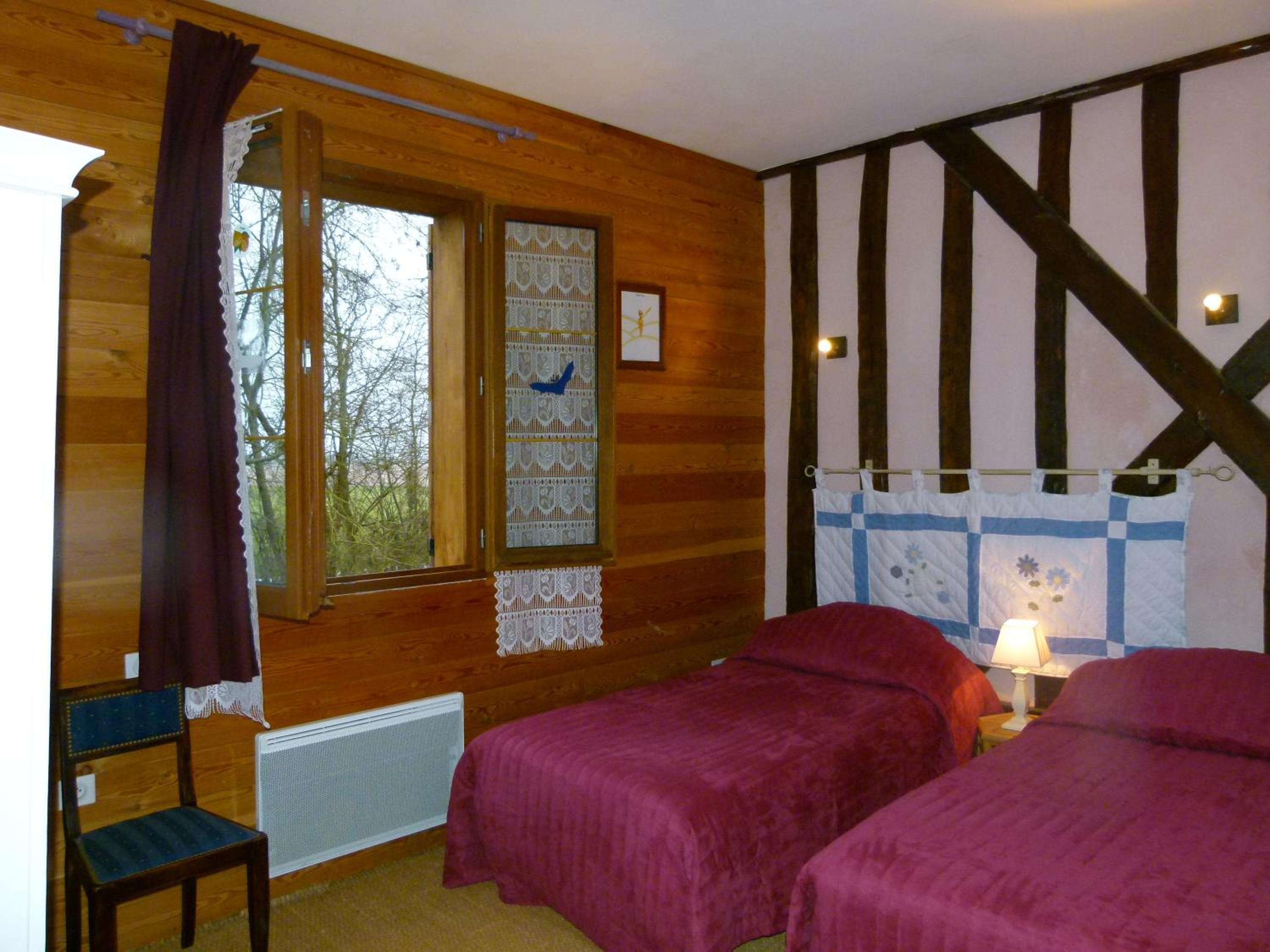 Quadruple Room with Shared Bathroom - Photo 17
