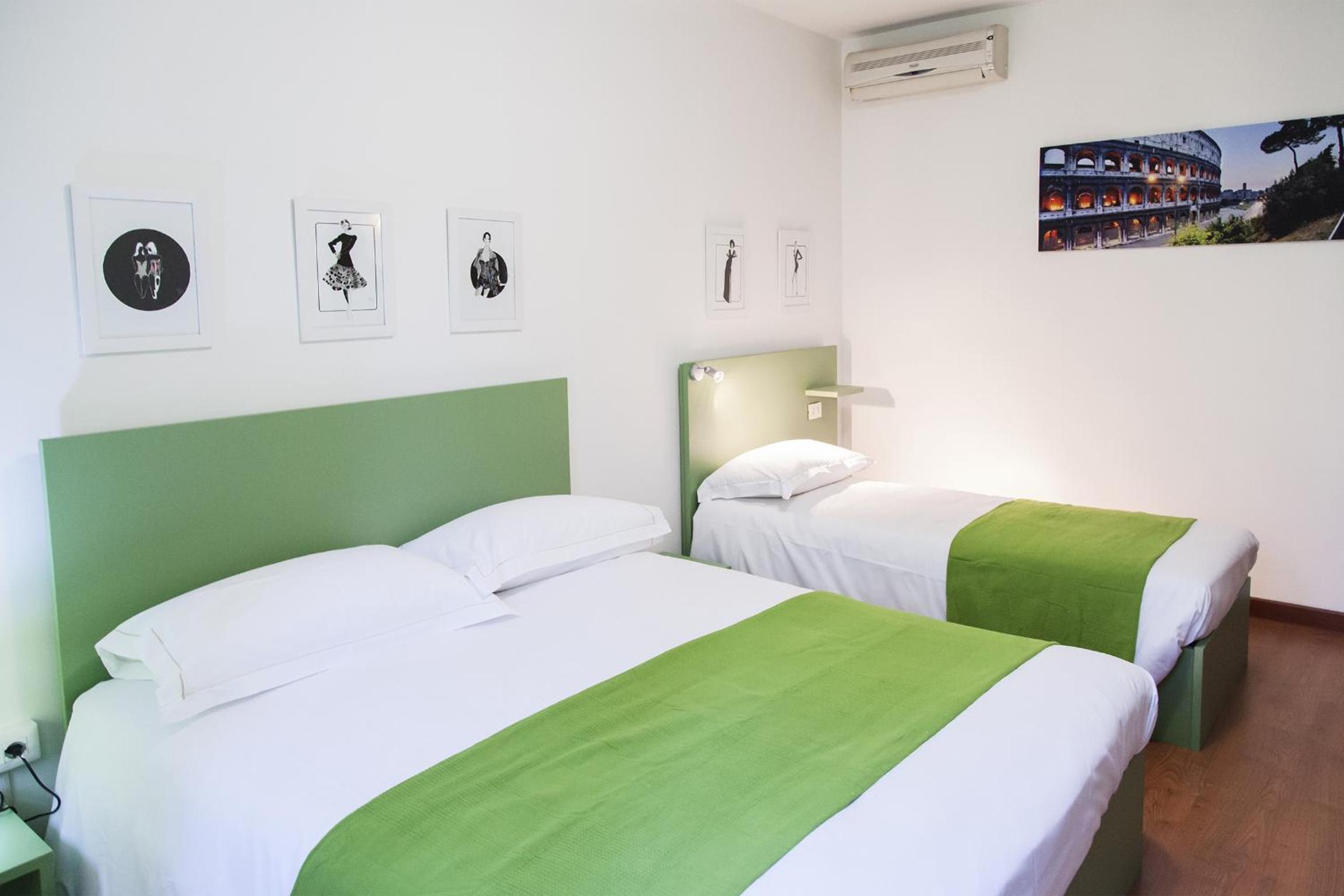 Triple Room with Garden View photo 2