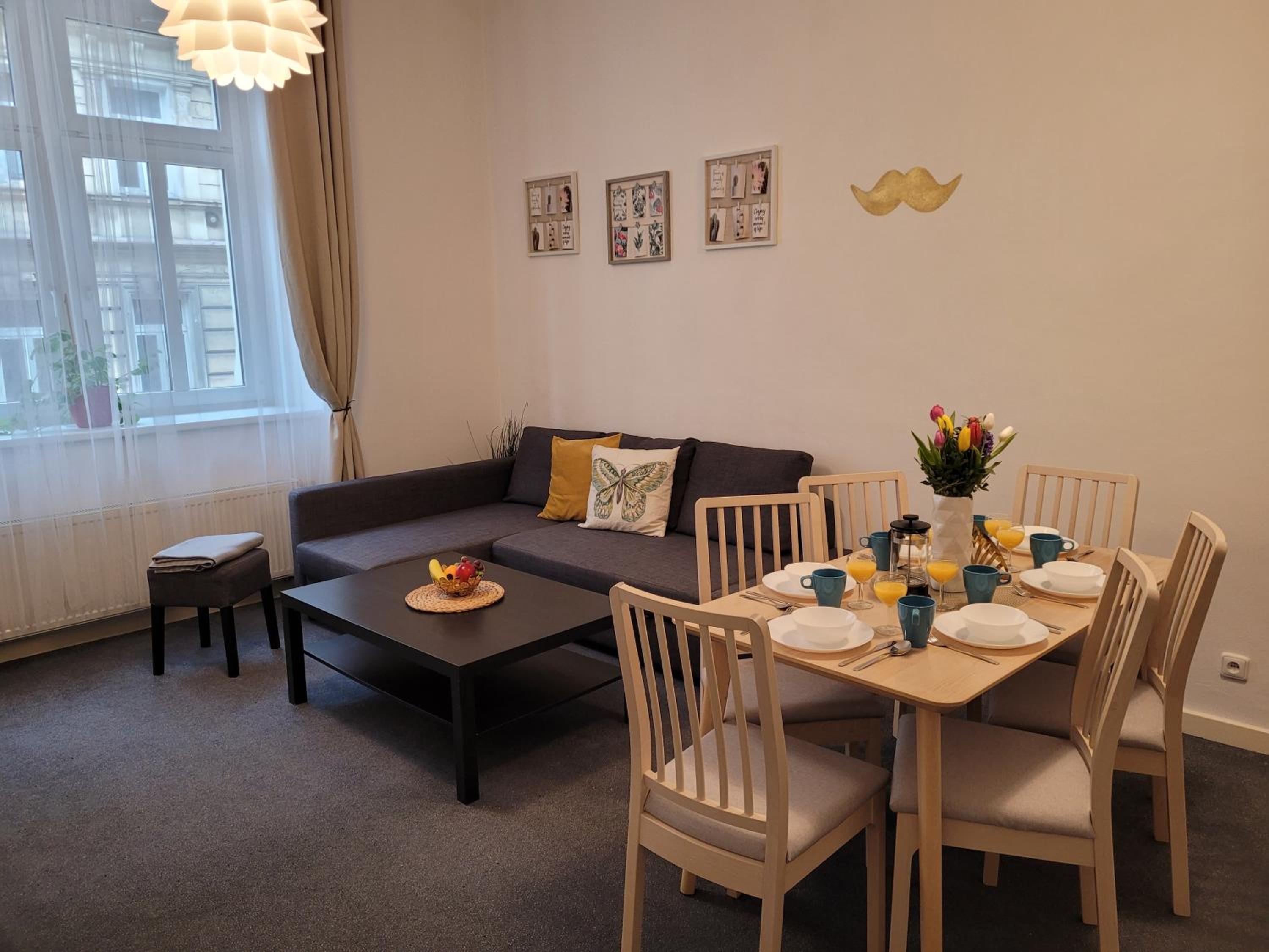 Deluxe Apartment