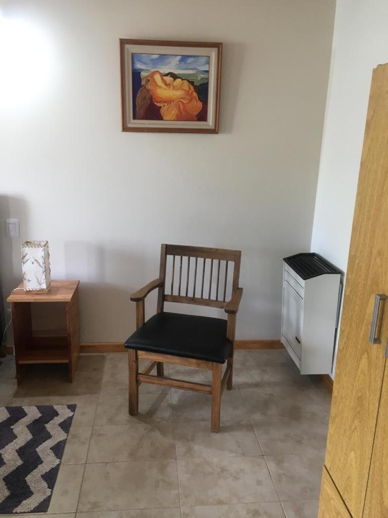 One-Bedroom Apartment photo 3
