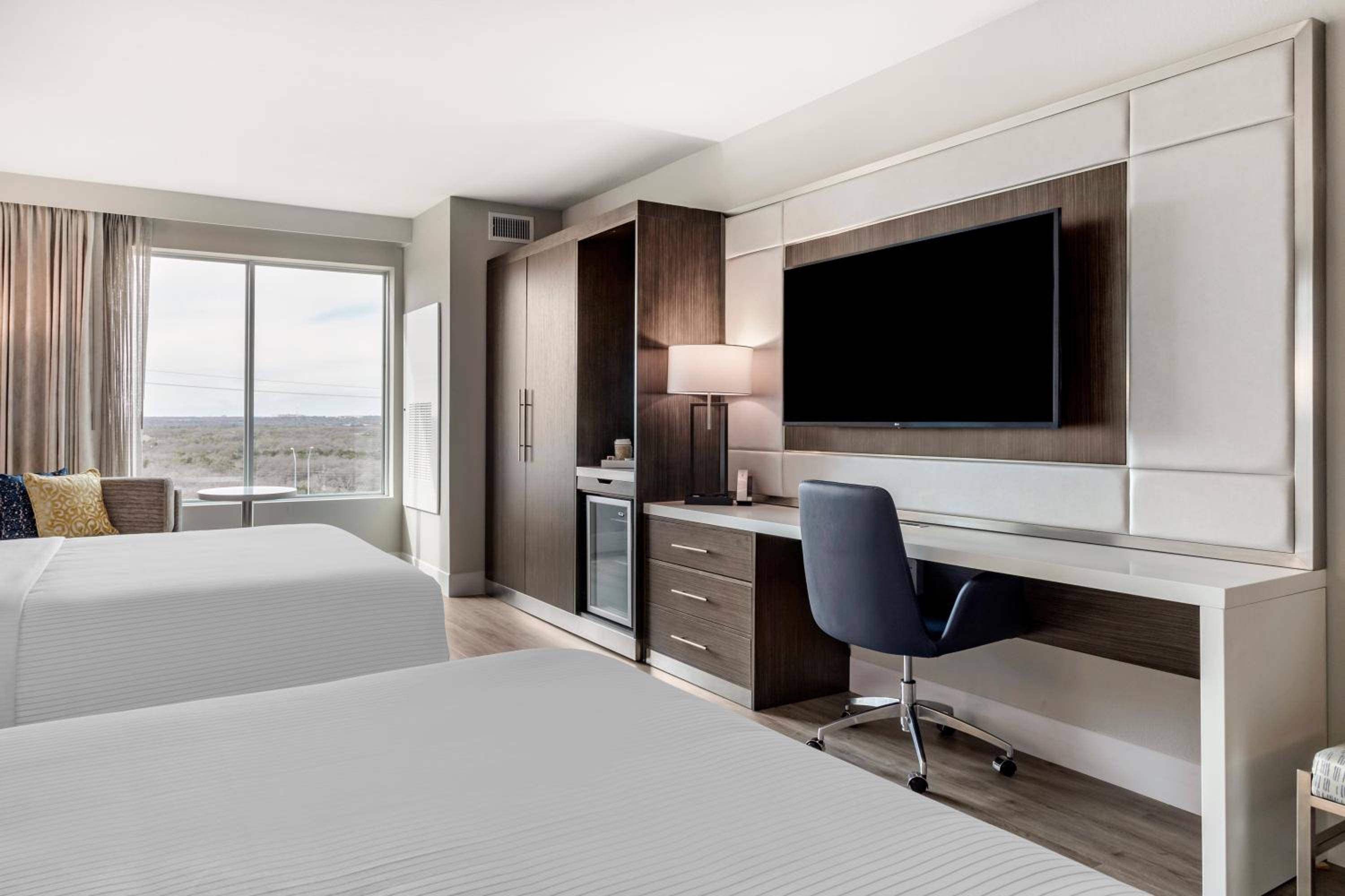 Quadruple Room with Two Queen Beds - Non Smoking
