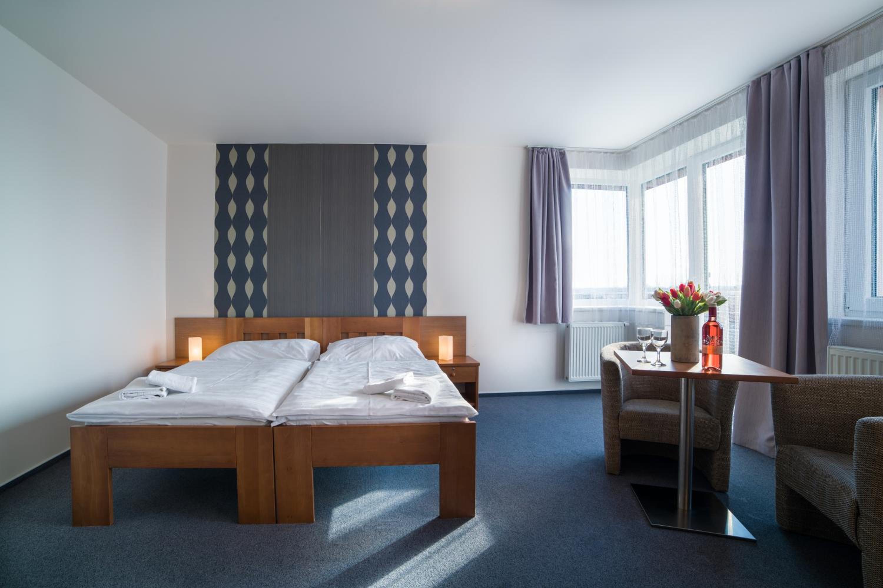 Double Room - Photo 5