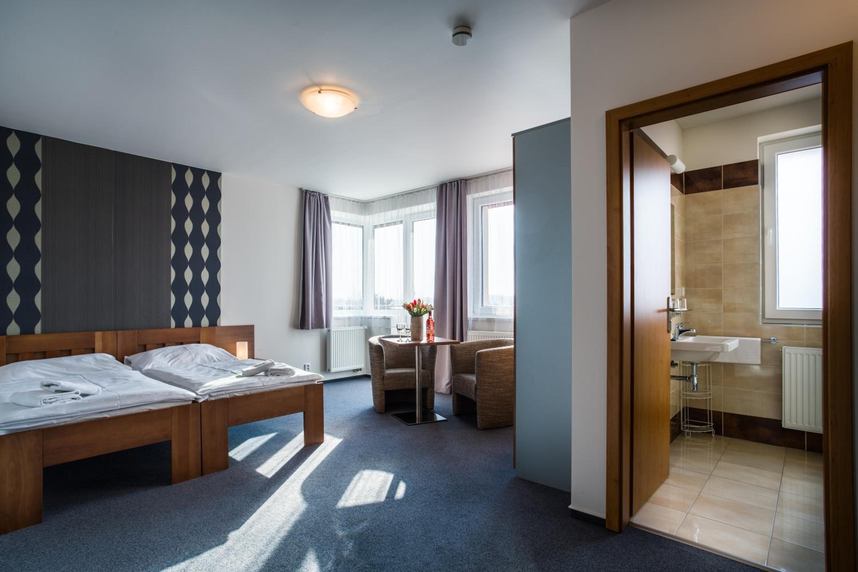 Double Room - Photo 2