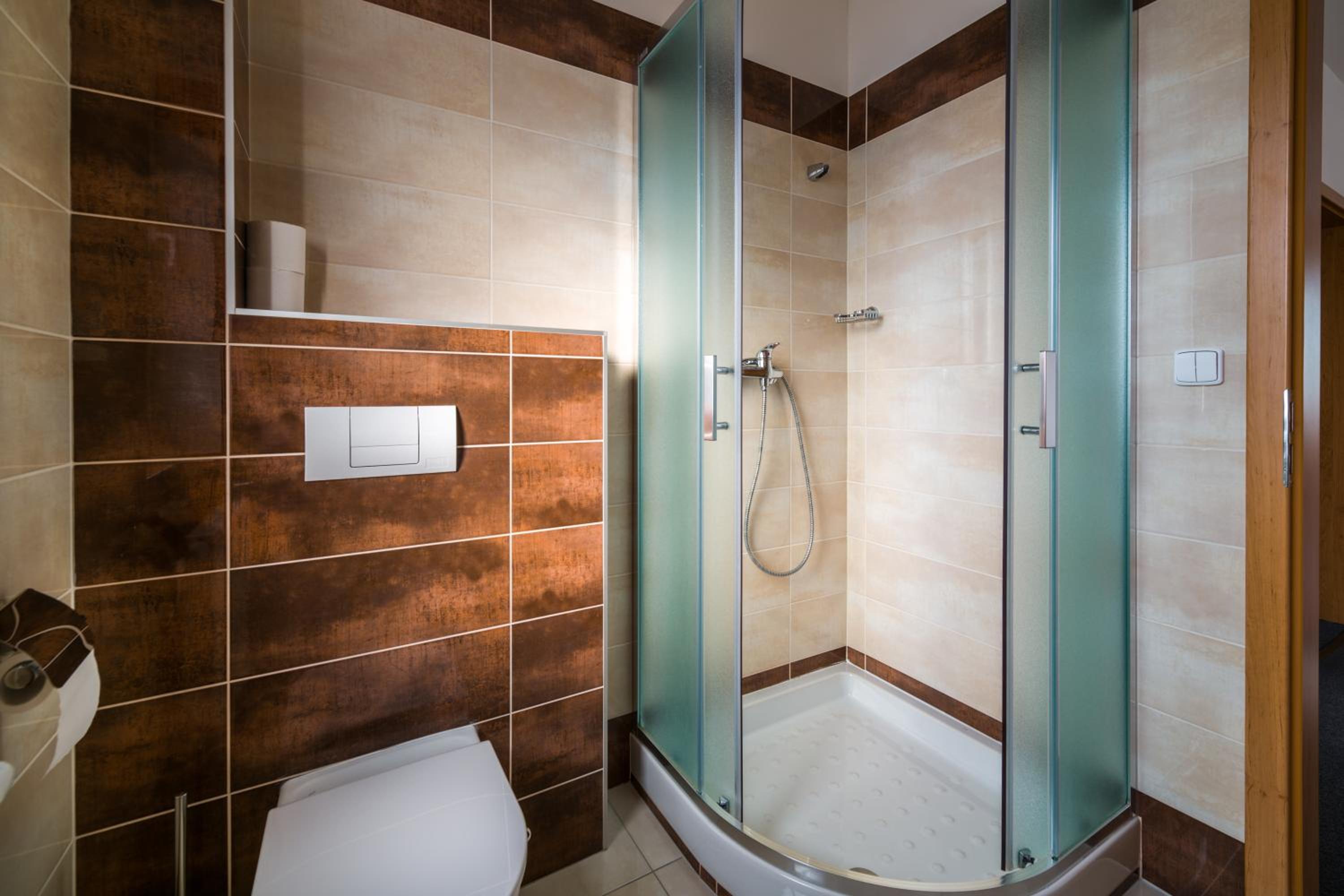 Double Room - Photo 8