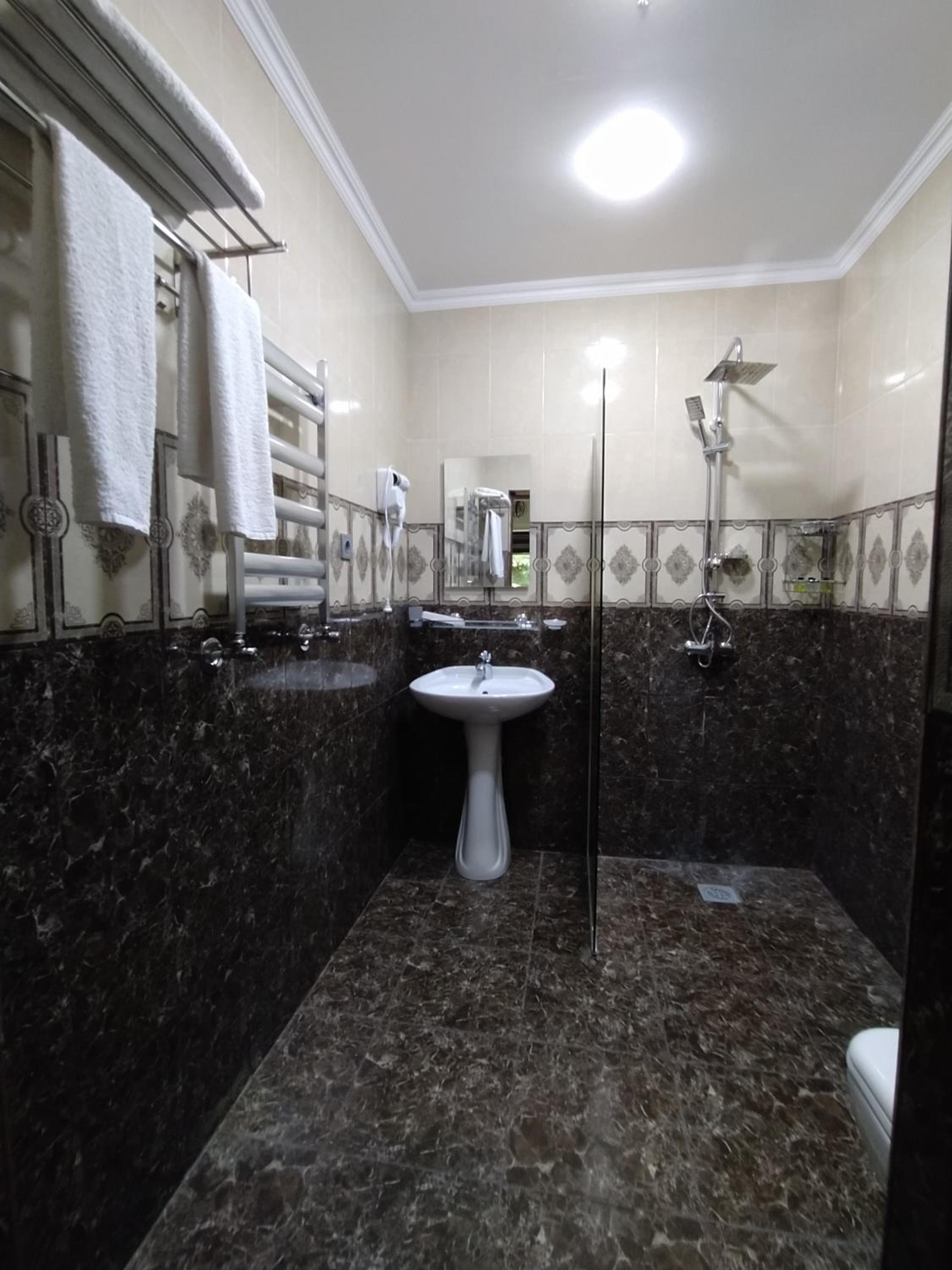 Three-Bedroom Suite photo 2