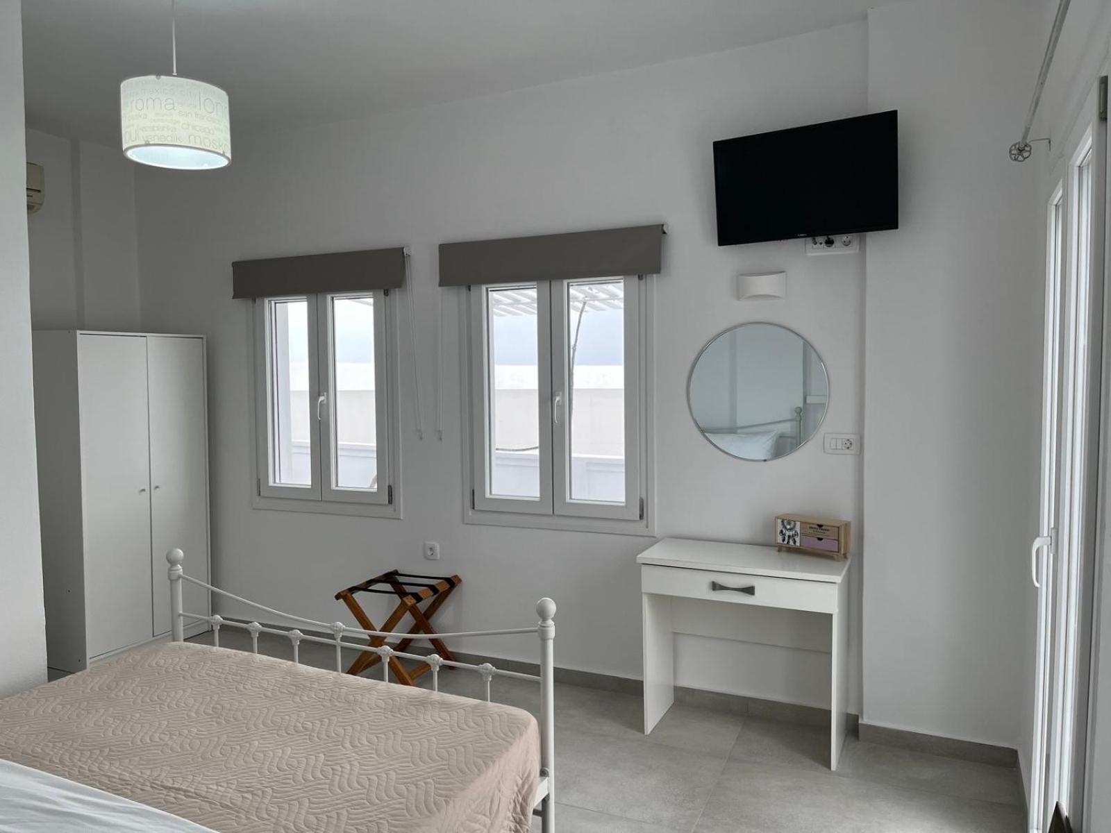 Double Room with Terrace - Photo 2