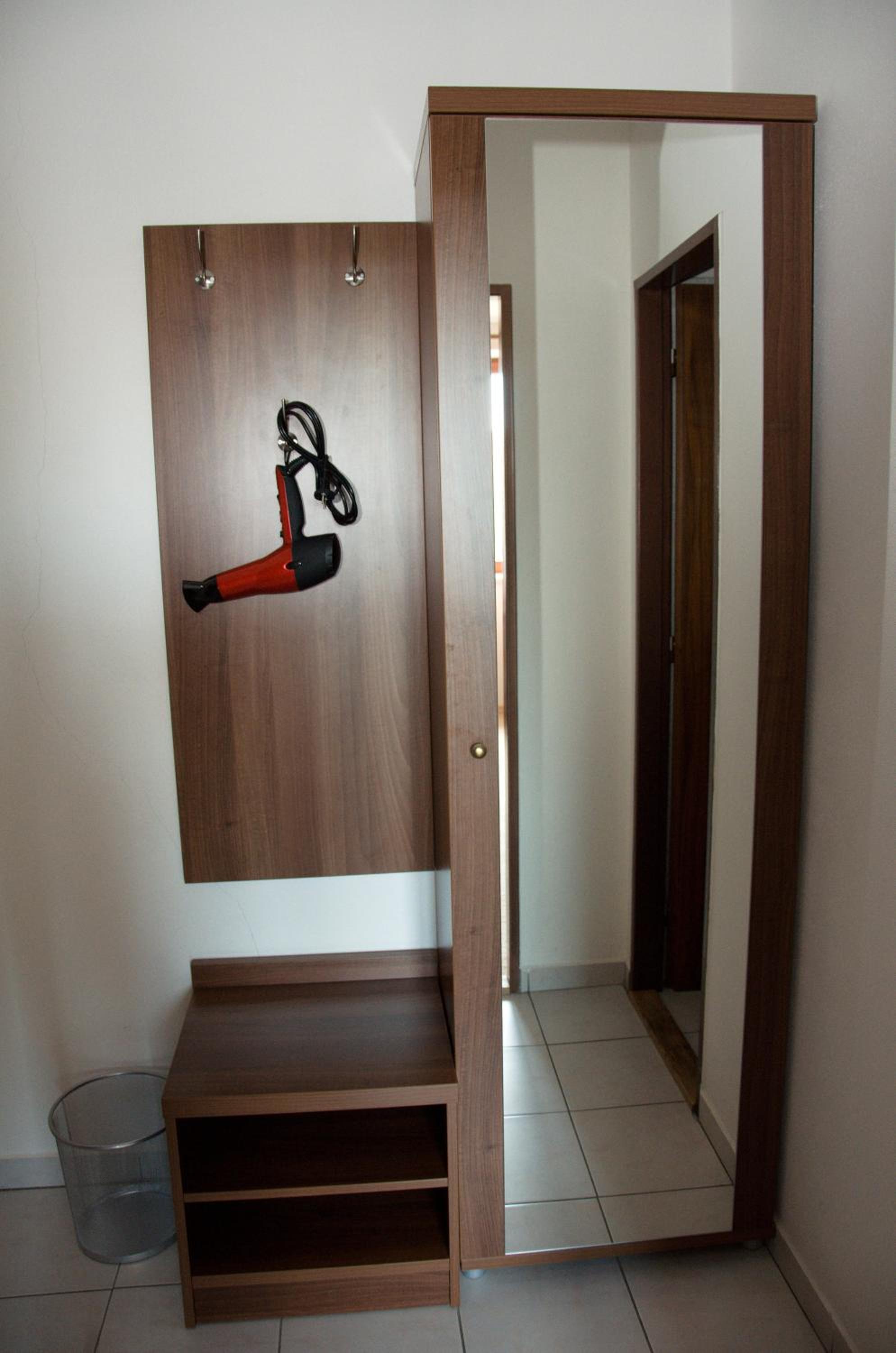 Economy Double Room photo 2
