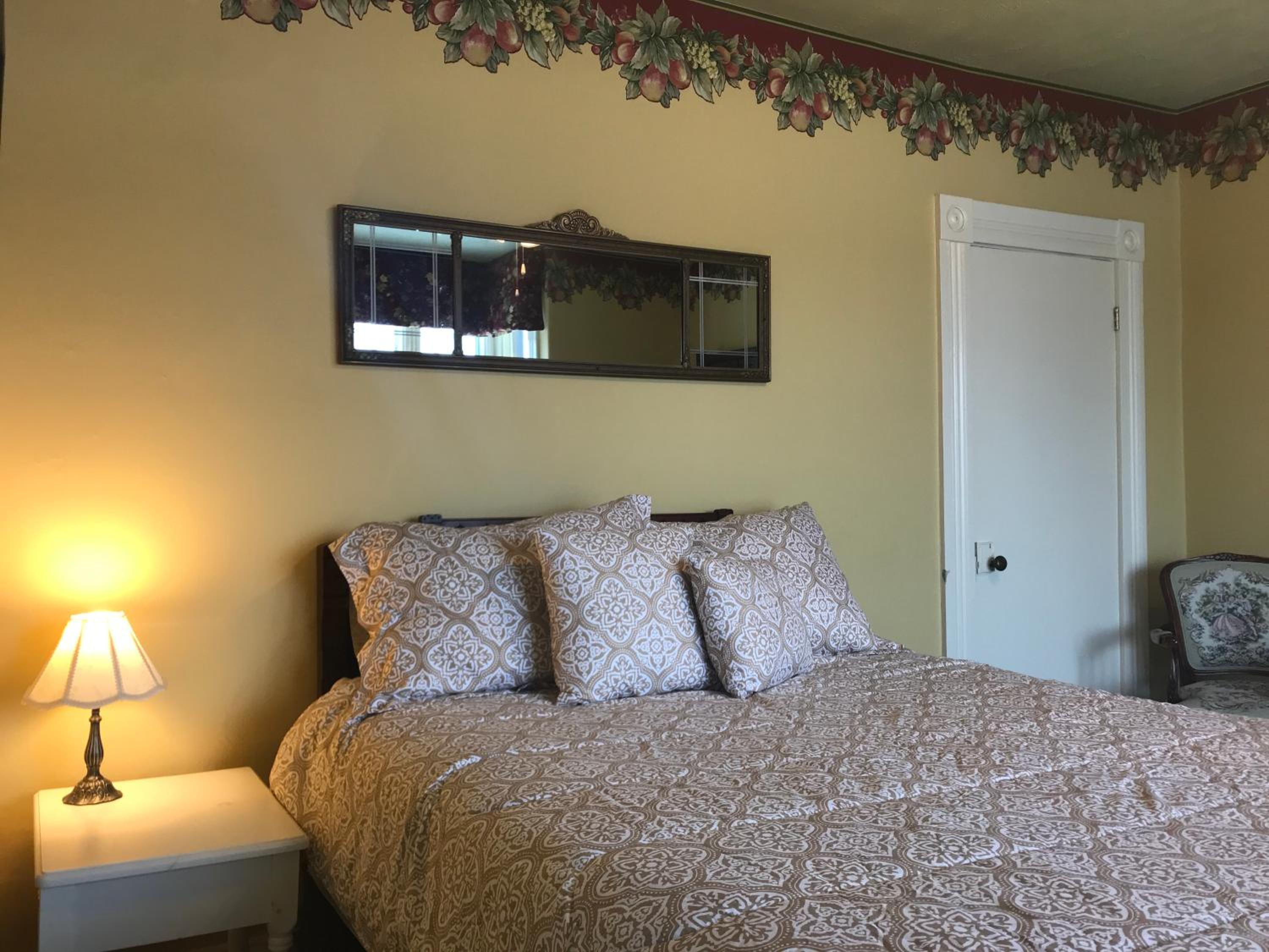 Standard Queen Room photo 1