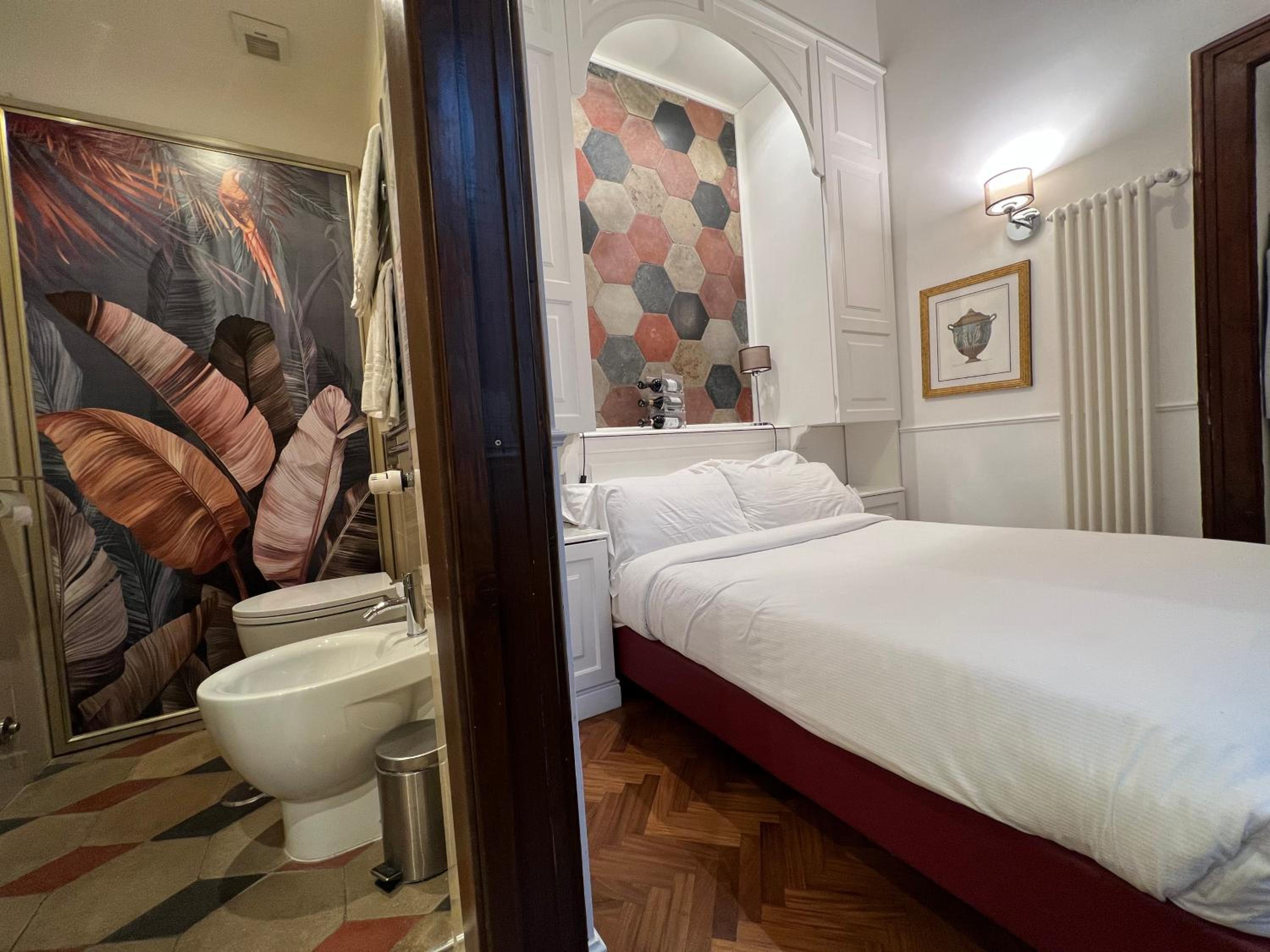 Queen Room with Steam Sauna photo 1
