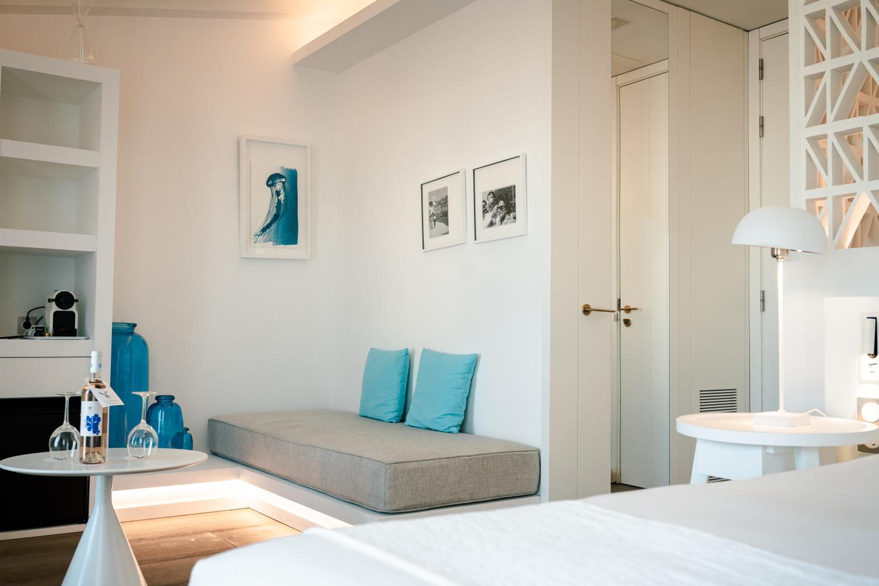 Deluxe Double Room with Sea View photo 2