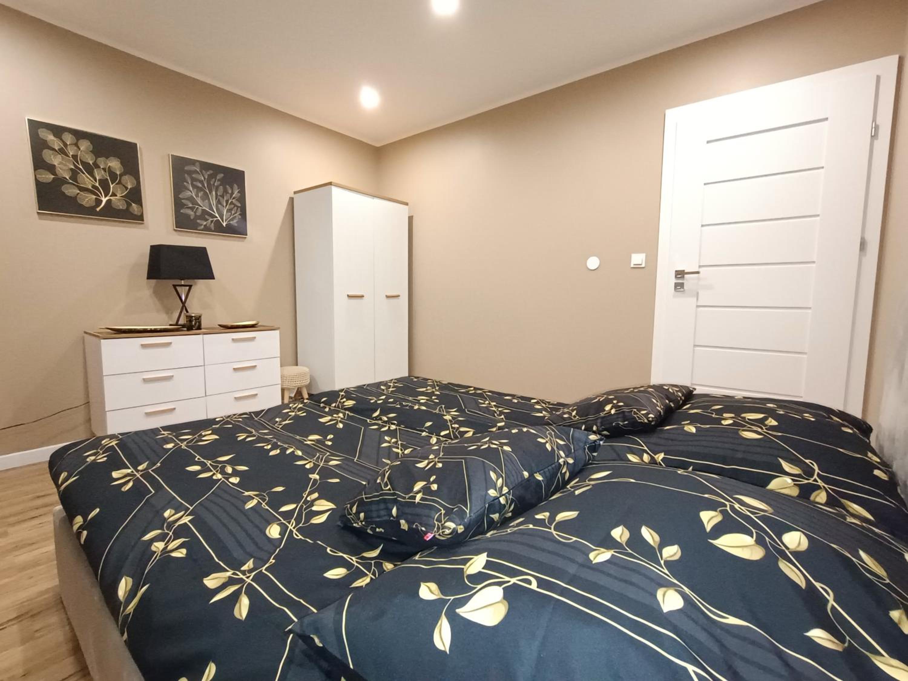 Apartment with Terrace - Photo 36