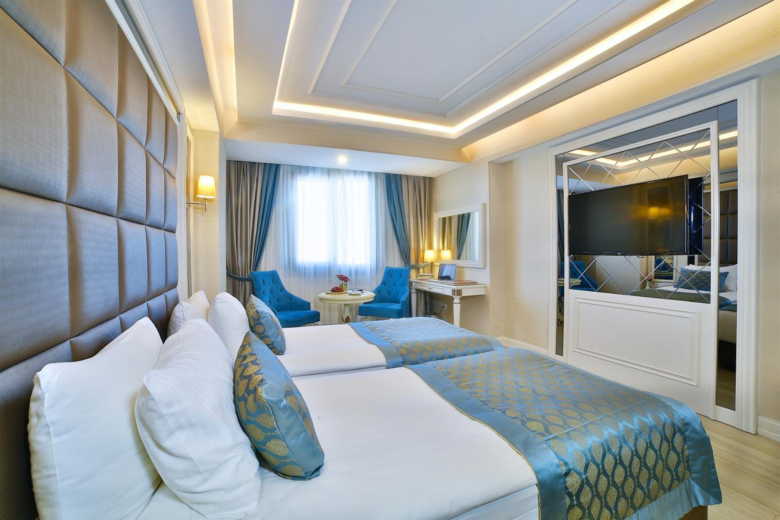 Deluxe Twin Room photo 3