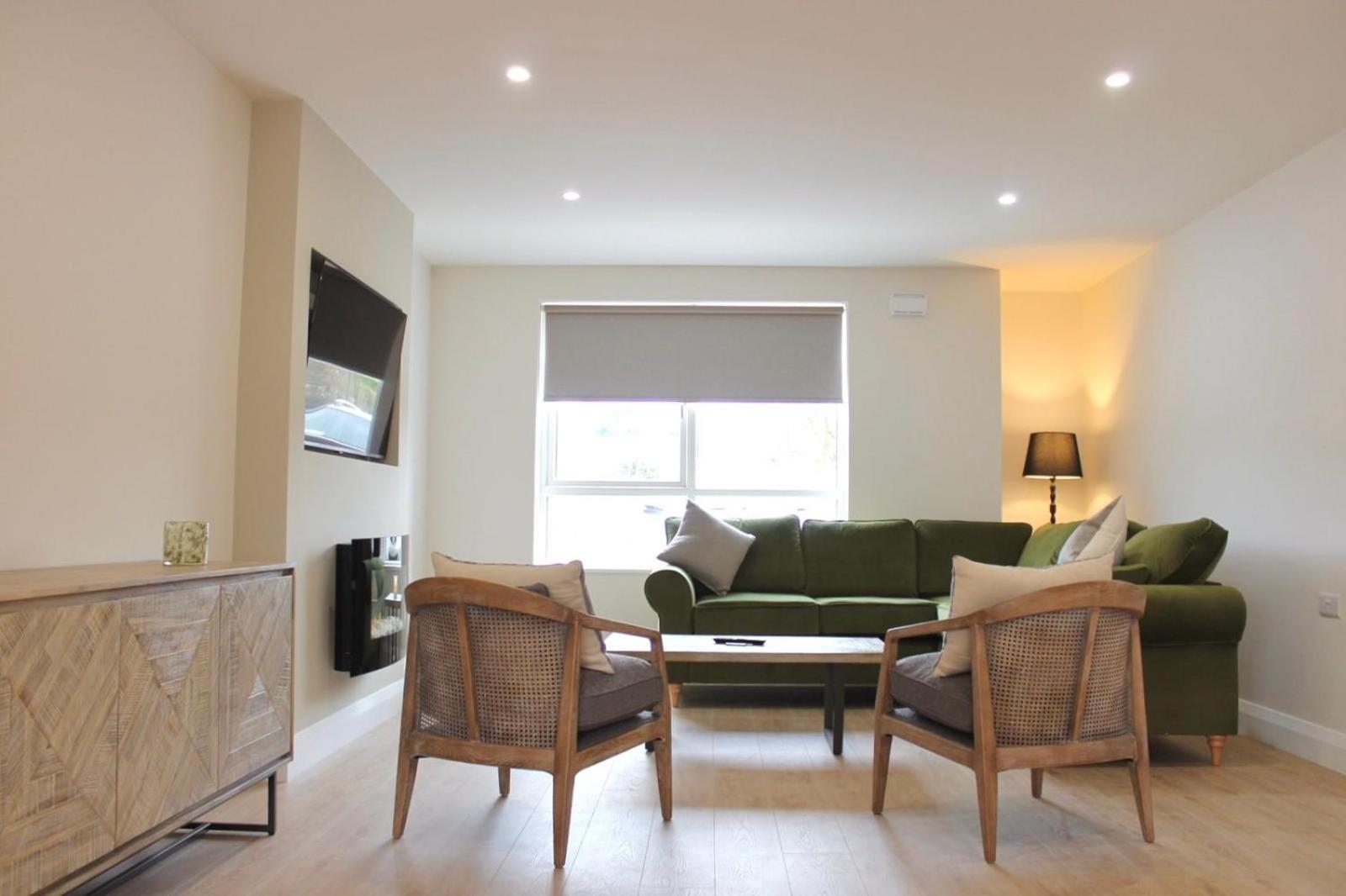 Four-Bedroom House photo 2
